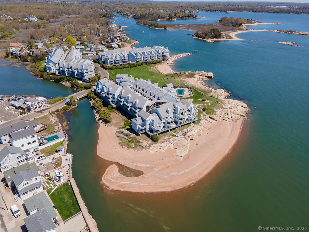 2 Mansfield Grove, East Haven, Connecticut 06512