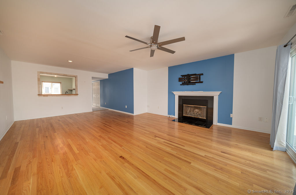 2 Mansfield Grove, East Haven, Connecticut 06512