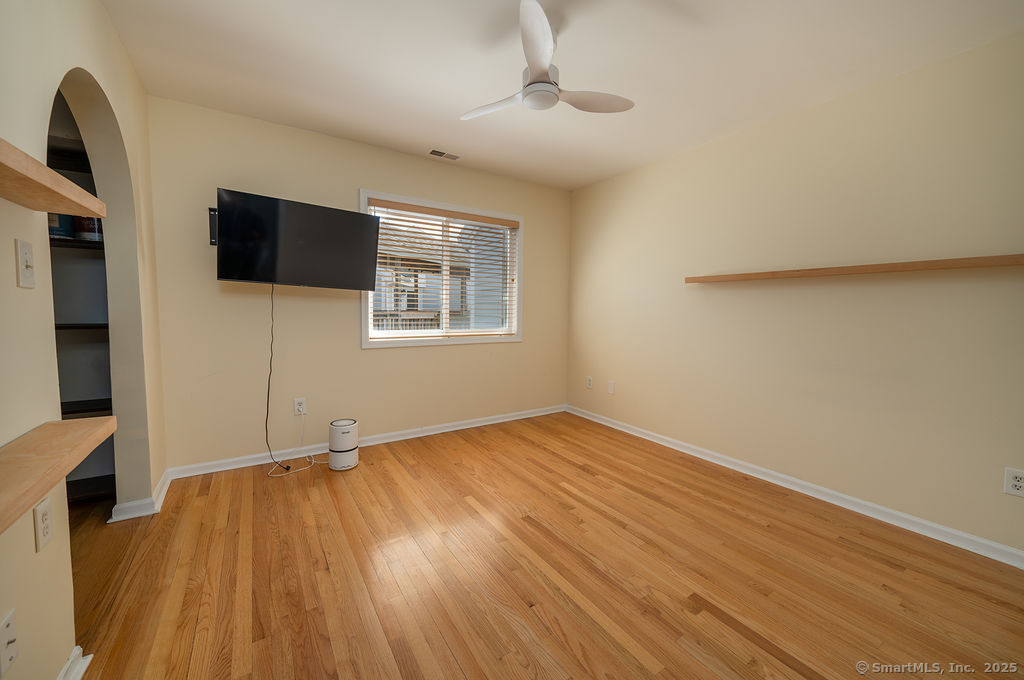 2 Mansfield Grove, East Haven, Connecticut 06512
