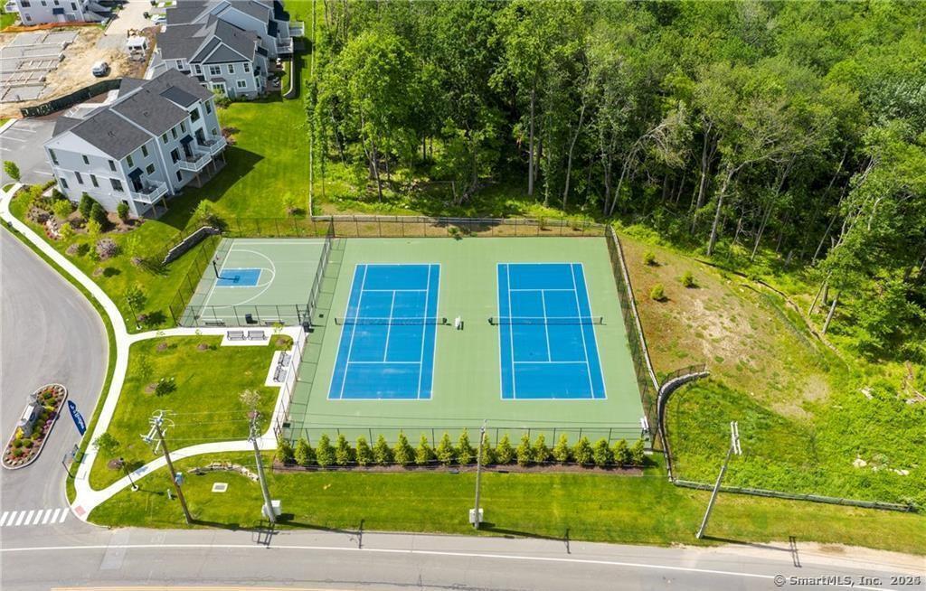 823 Center Meadow, Danbury, Connecticut 06810