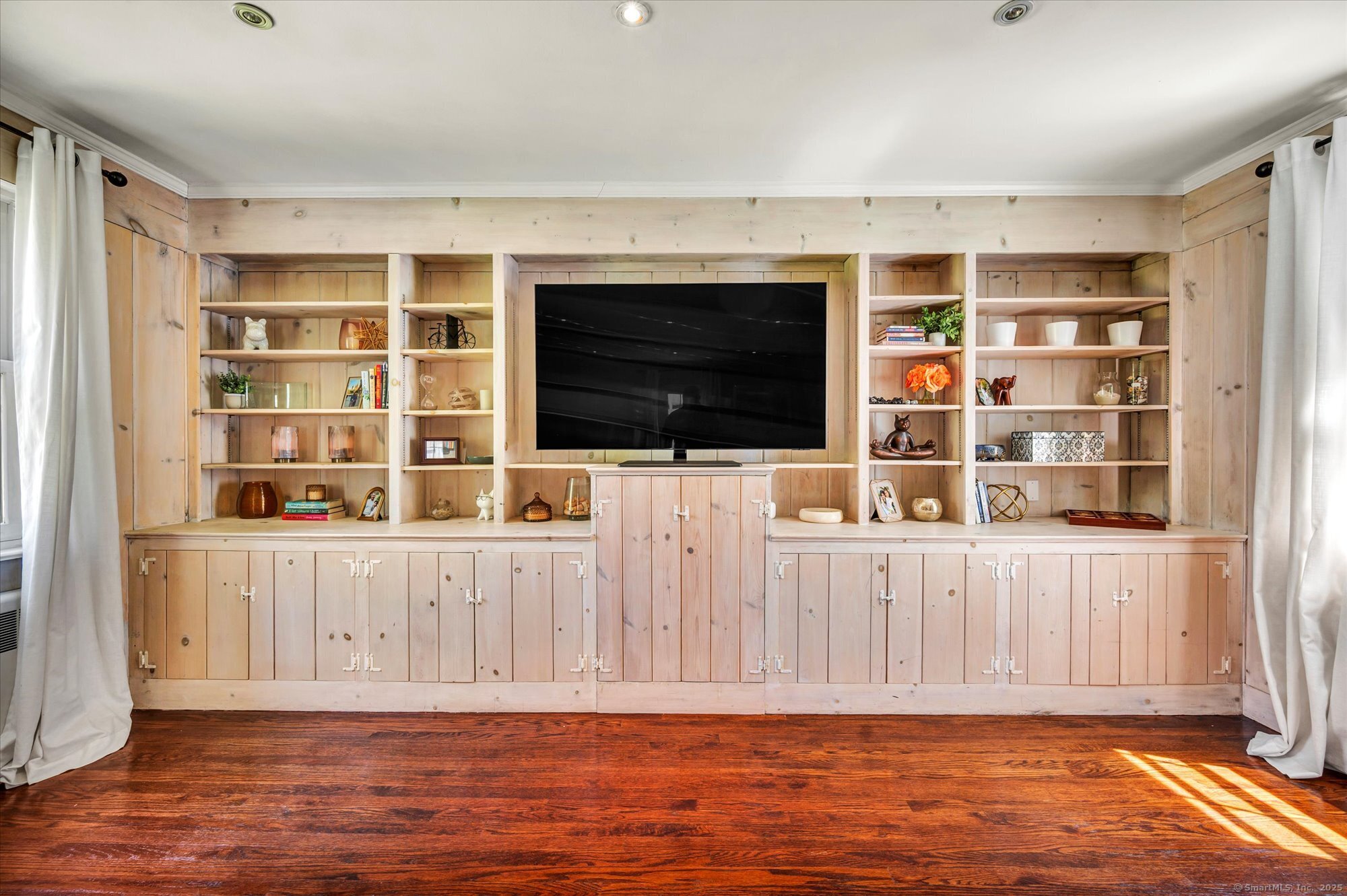 27 Bettswood, Norwalk, Connecticut 06851