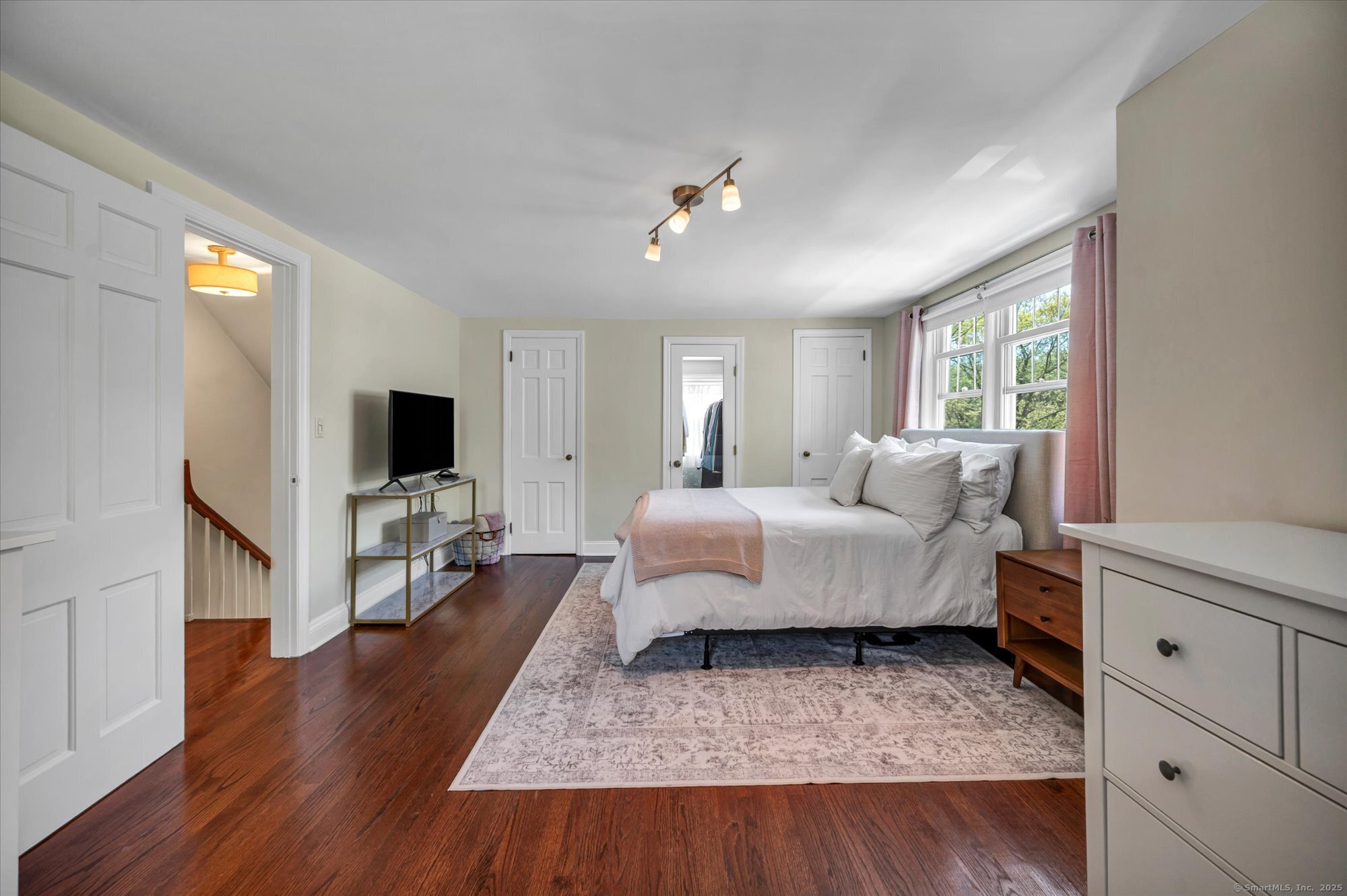 27 Bettswood, Norwalk, Connecticut 06851