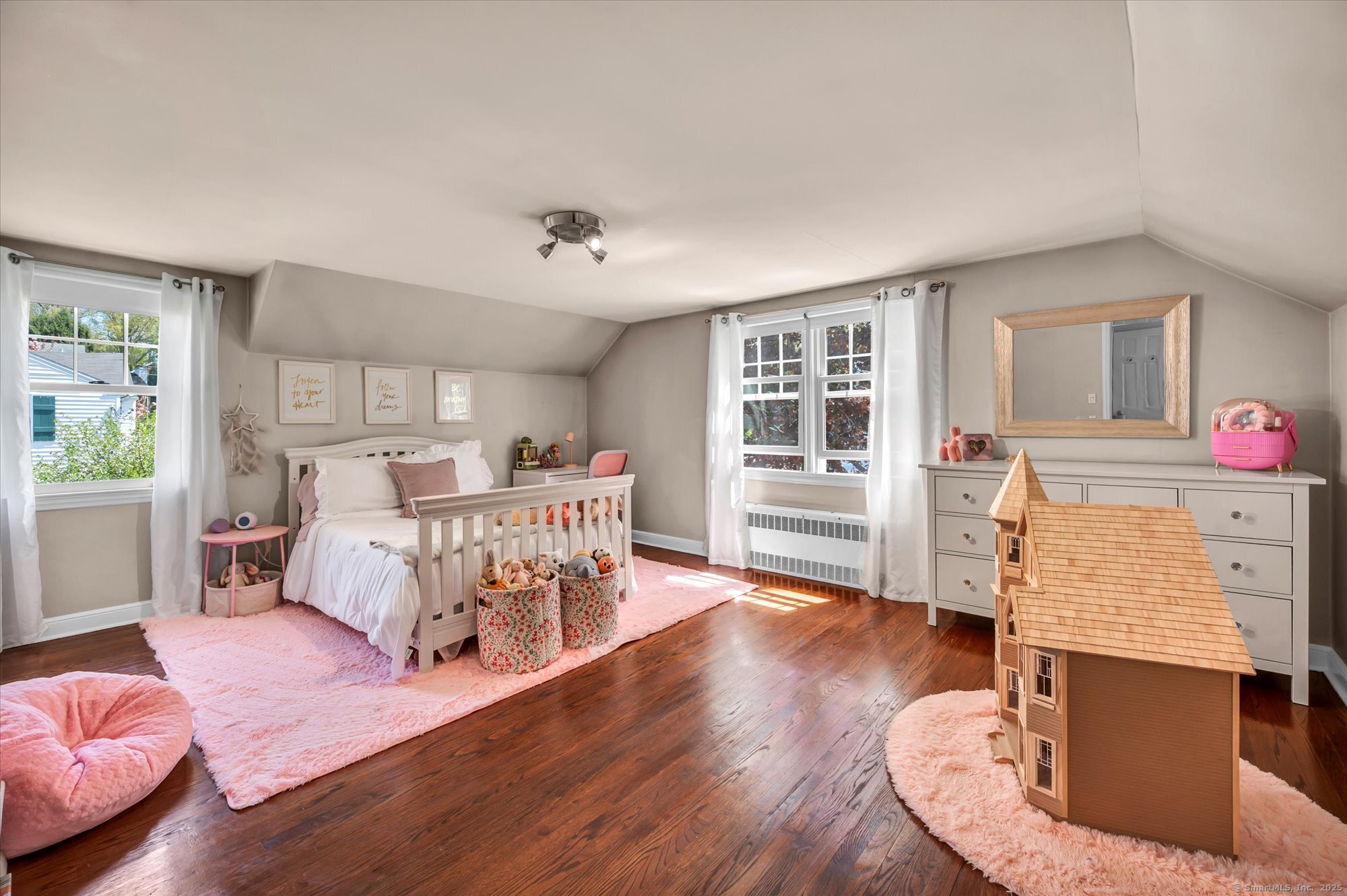 27 Bettswood, Norwalk, Connecticut 06851