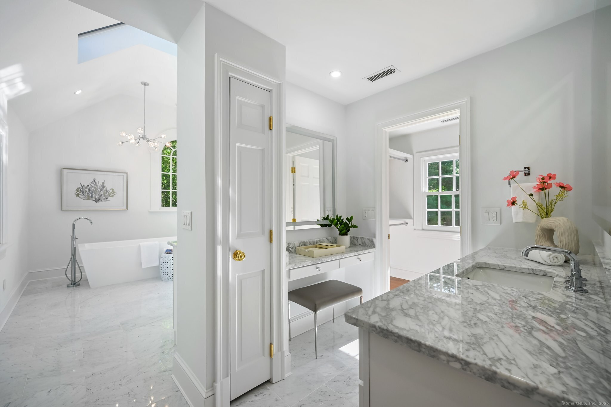 1187 Smith Ridge, New Canaan, Connecticut 06840