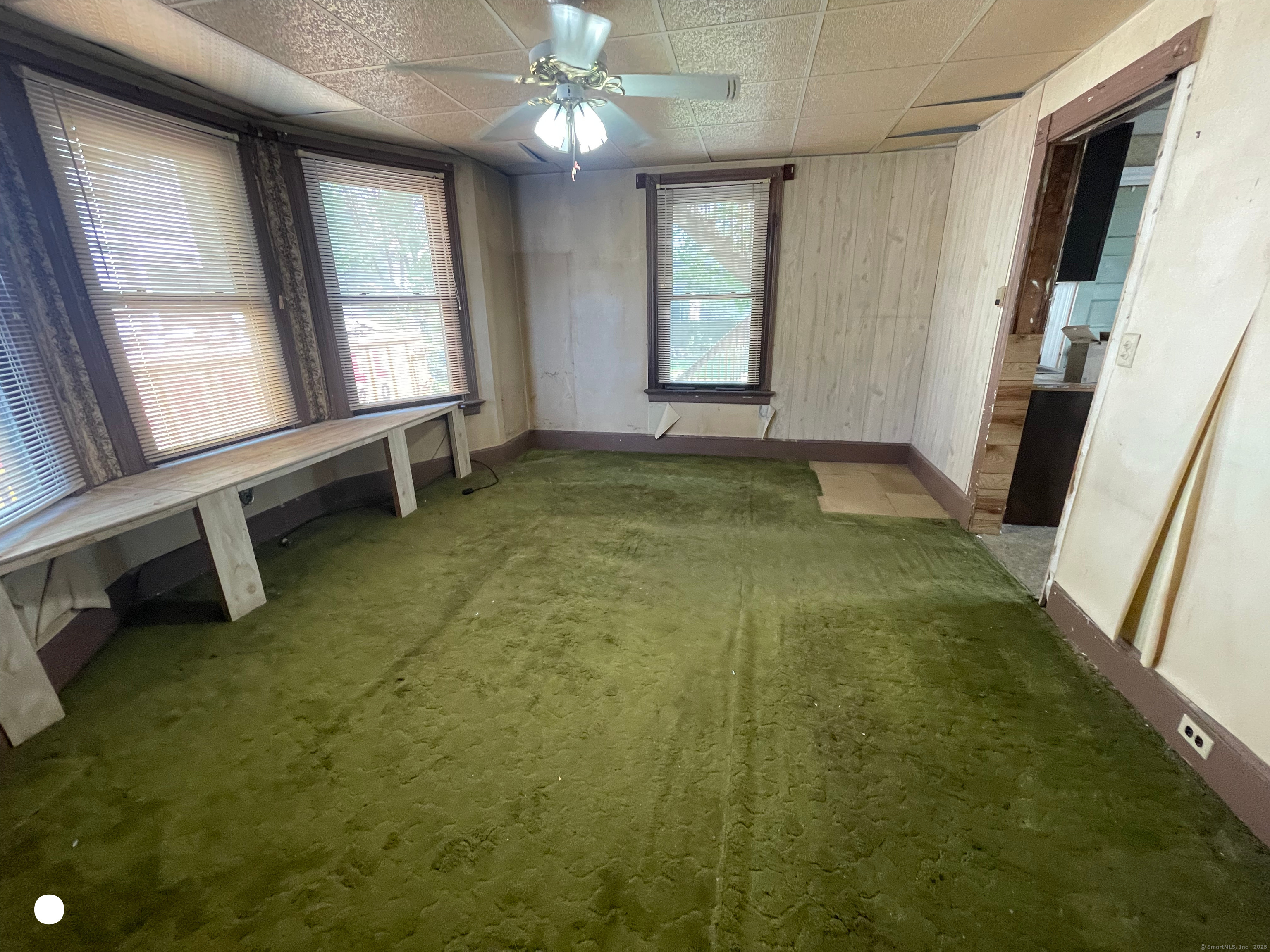 408 Blohm, West Haven, Connecticut 06516