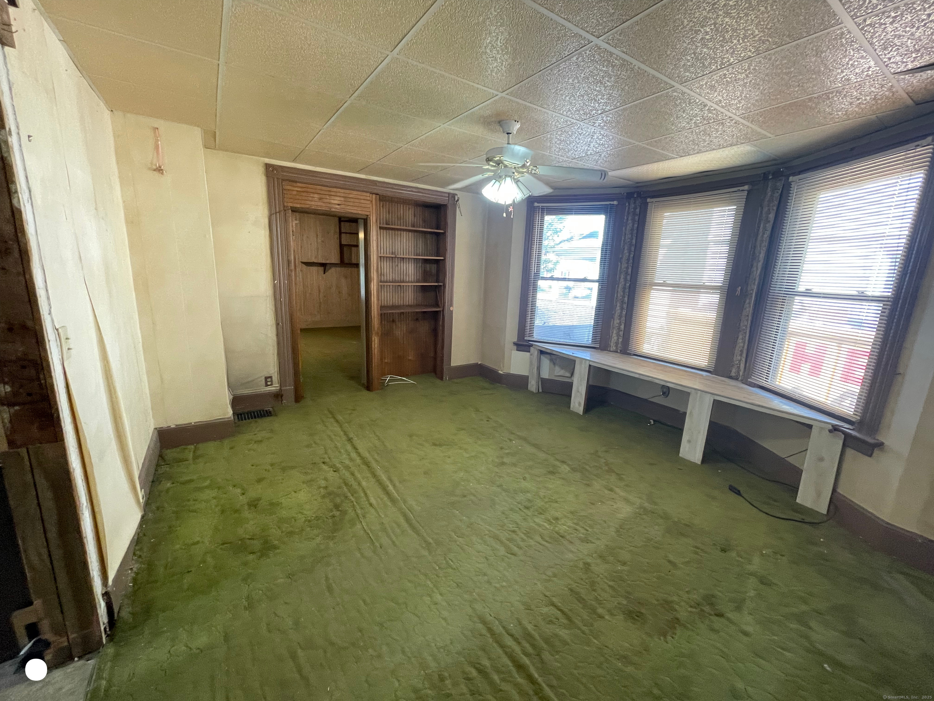 408 Blohm, West Haven, Connecticut 06516