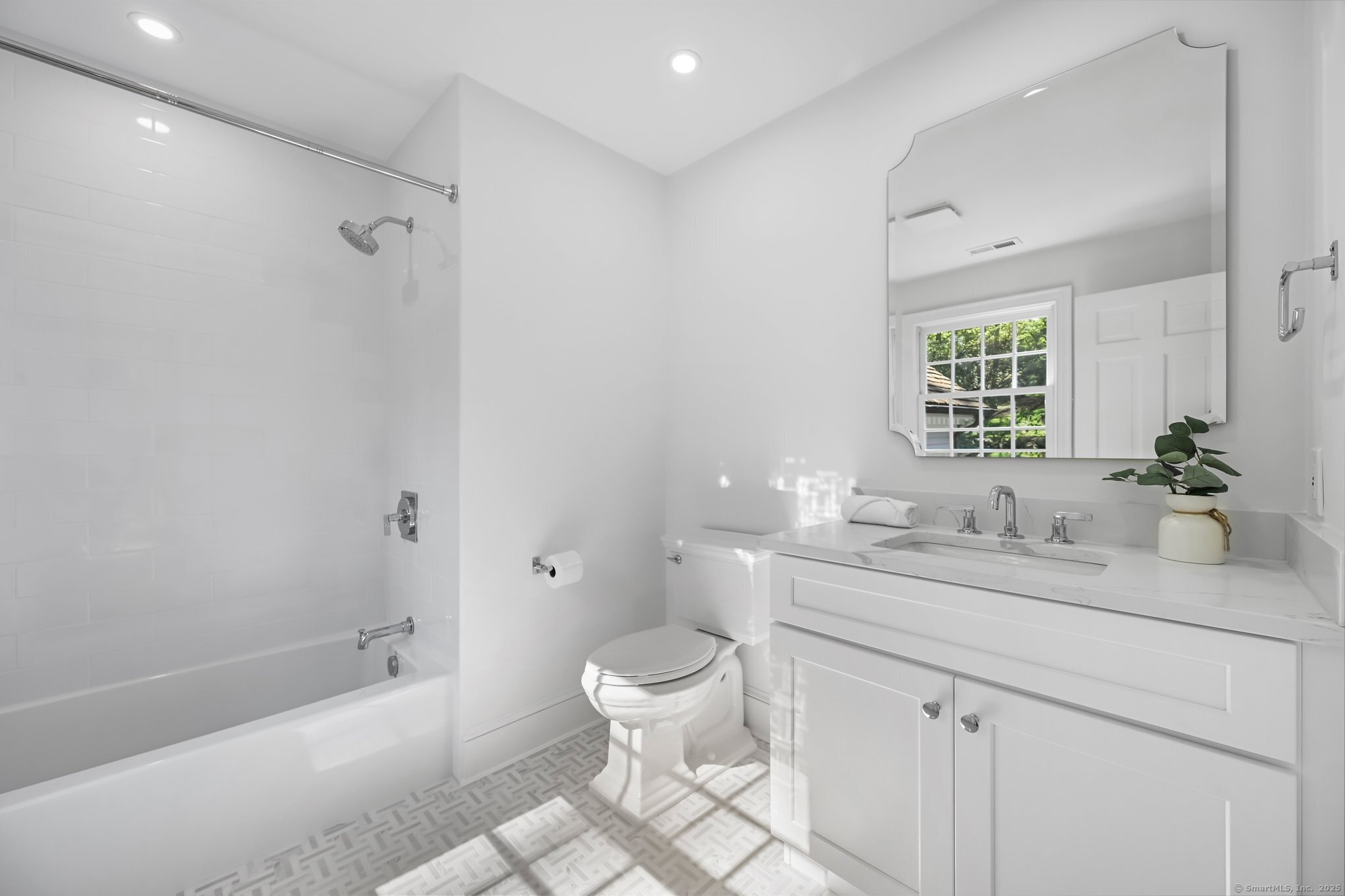 1187 Smith Ridge, New Canaan, Connecticut 06840