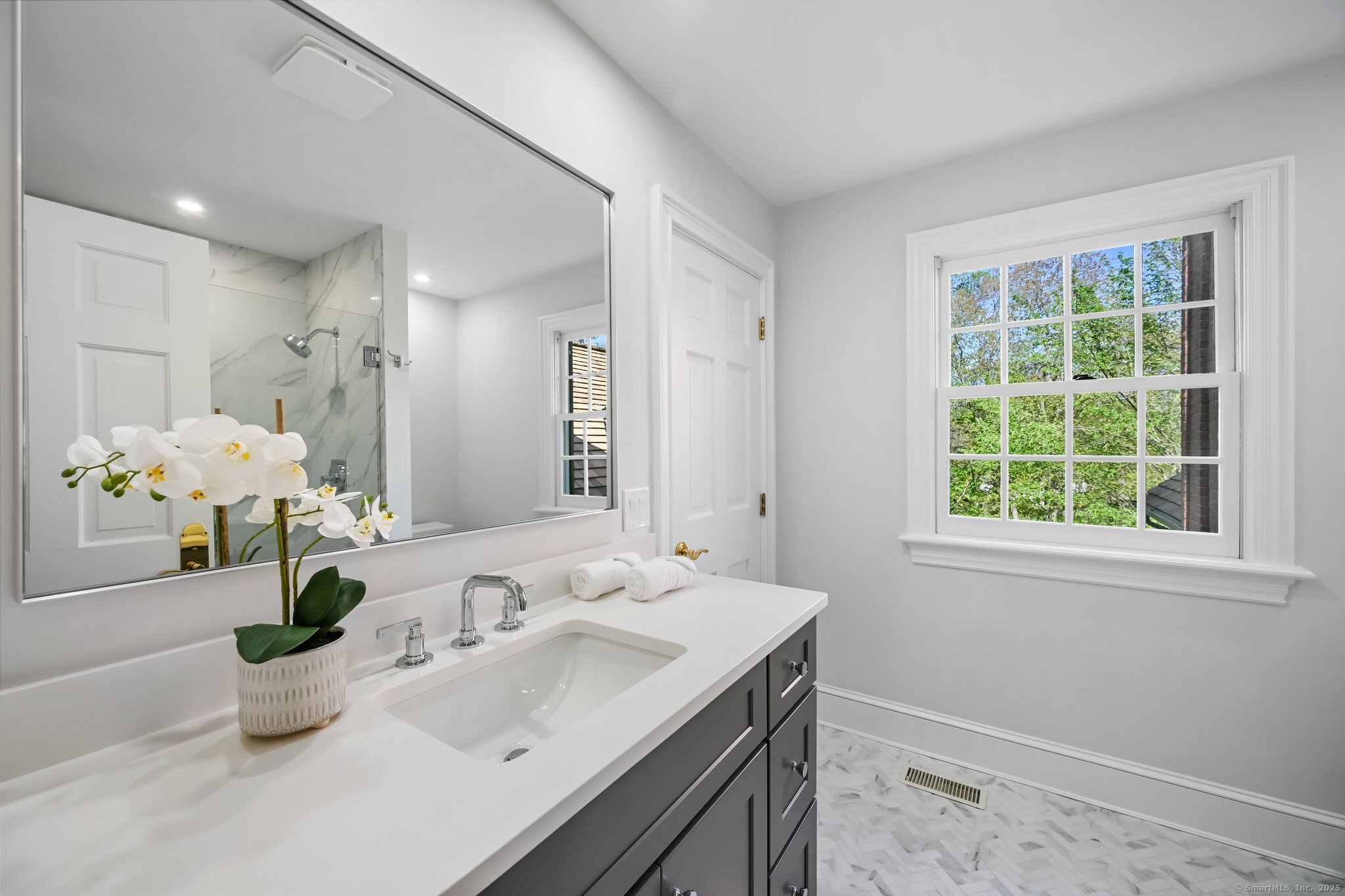 1187 Smith Ridge, New Canaan, Connecticut 06840
