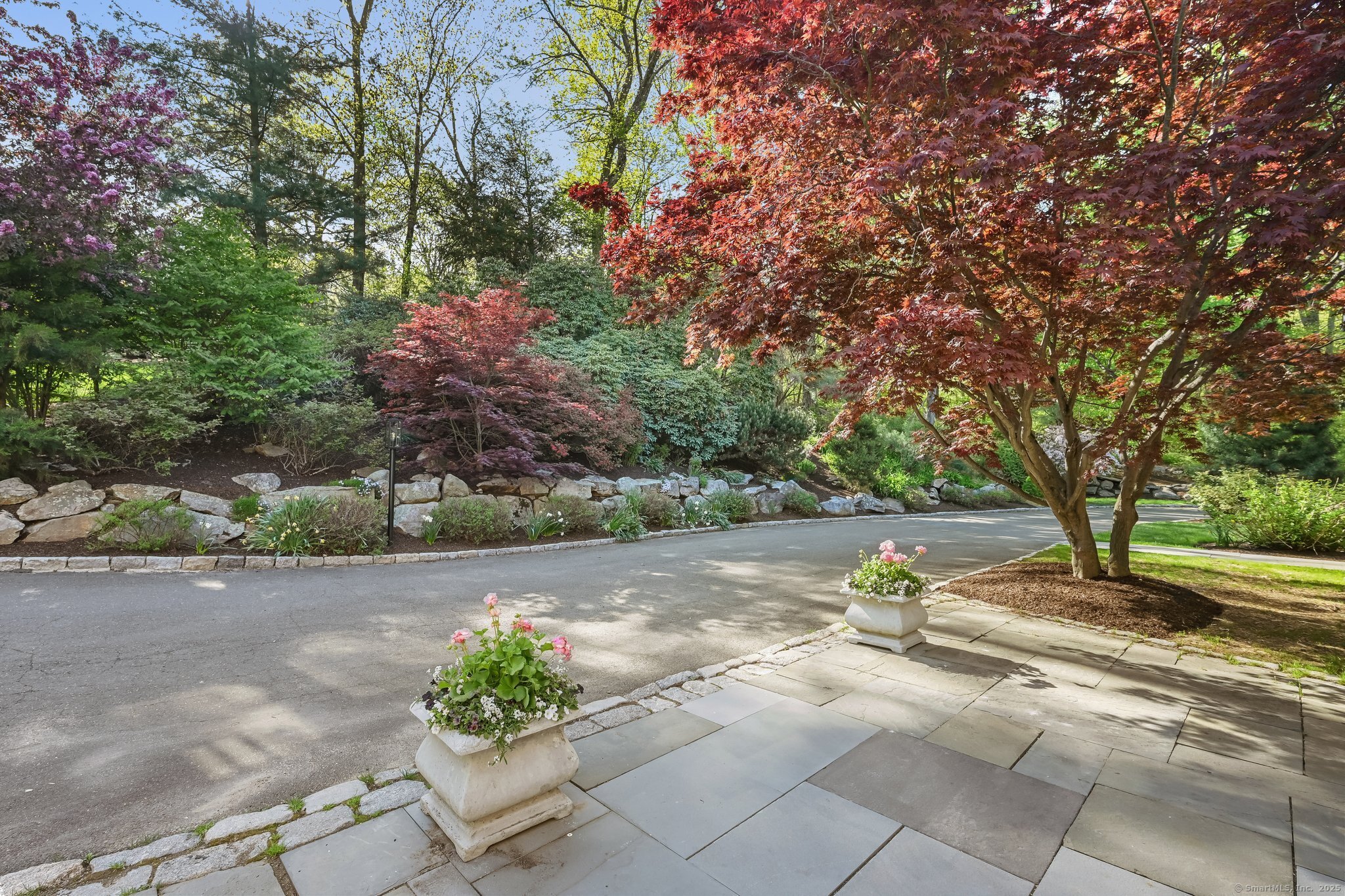 1187 Smith Ridge, New Canaan, Connecticut 06840