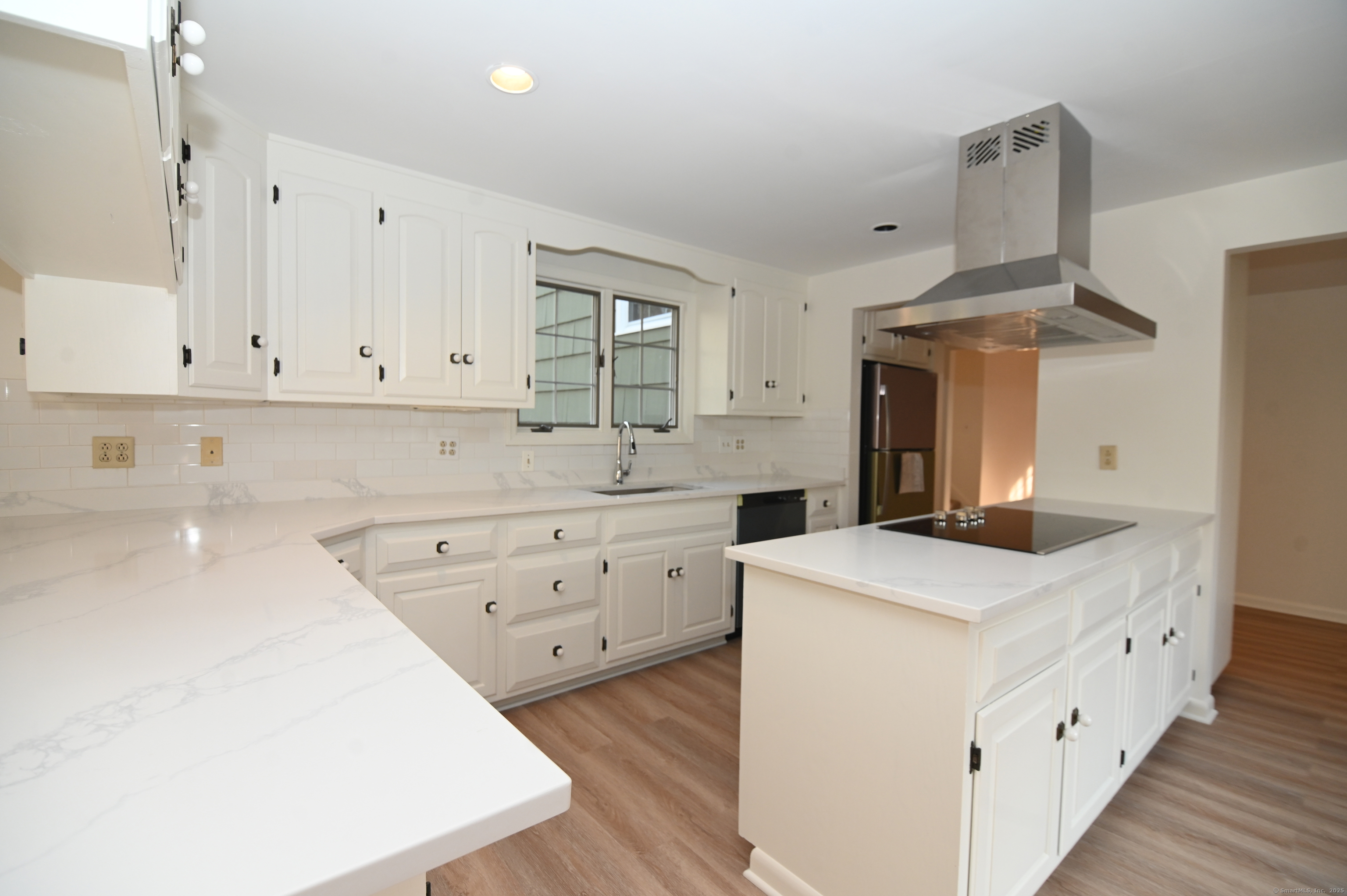 112 Sunset, Fairfield, Connecticut 06824