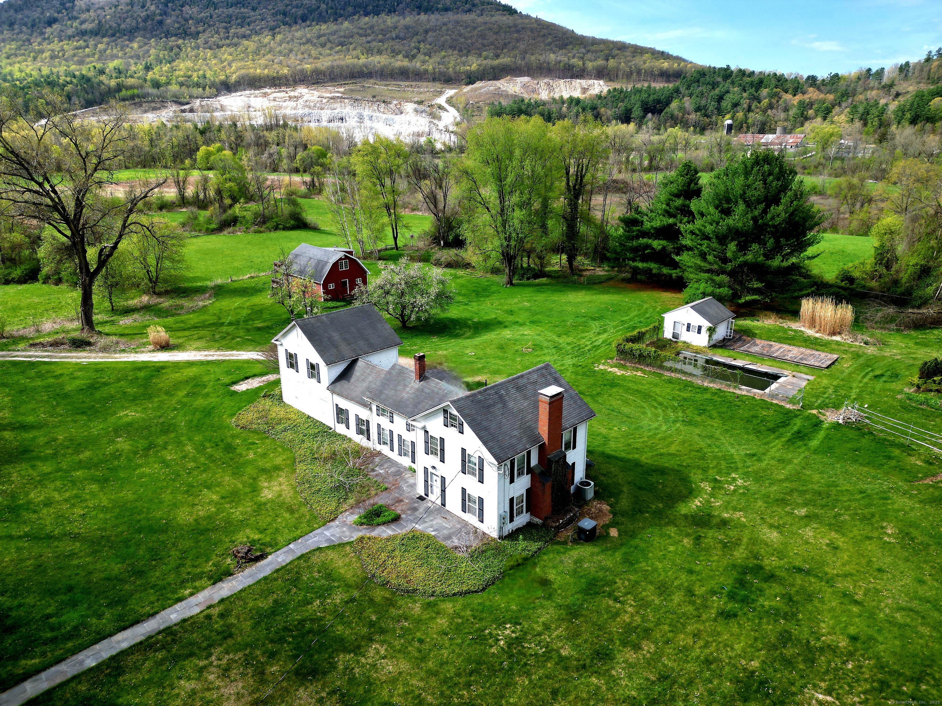 68 Main, North Canaan, Connecticut 06018