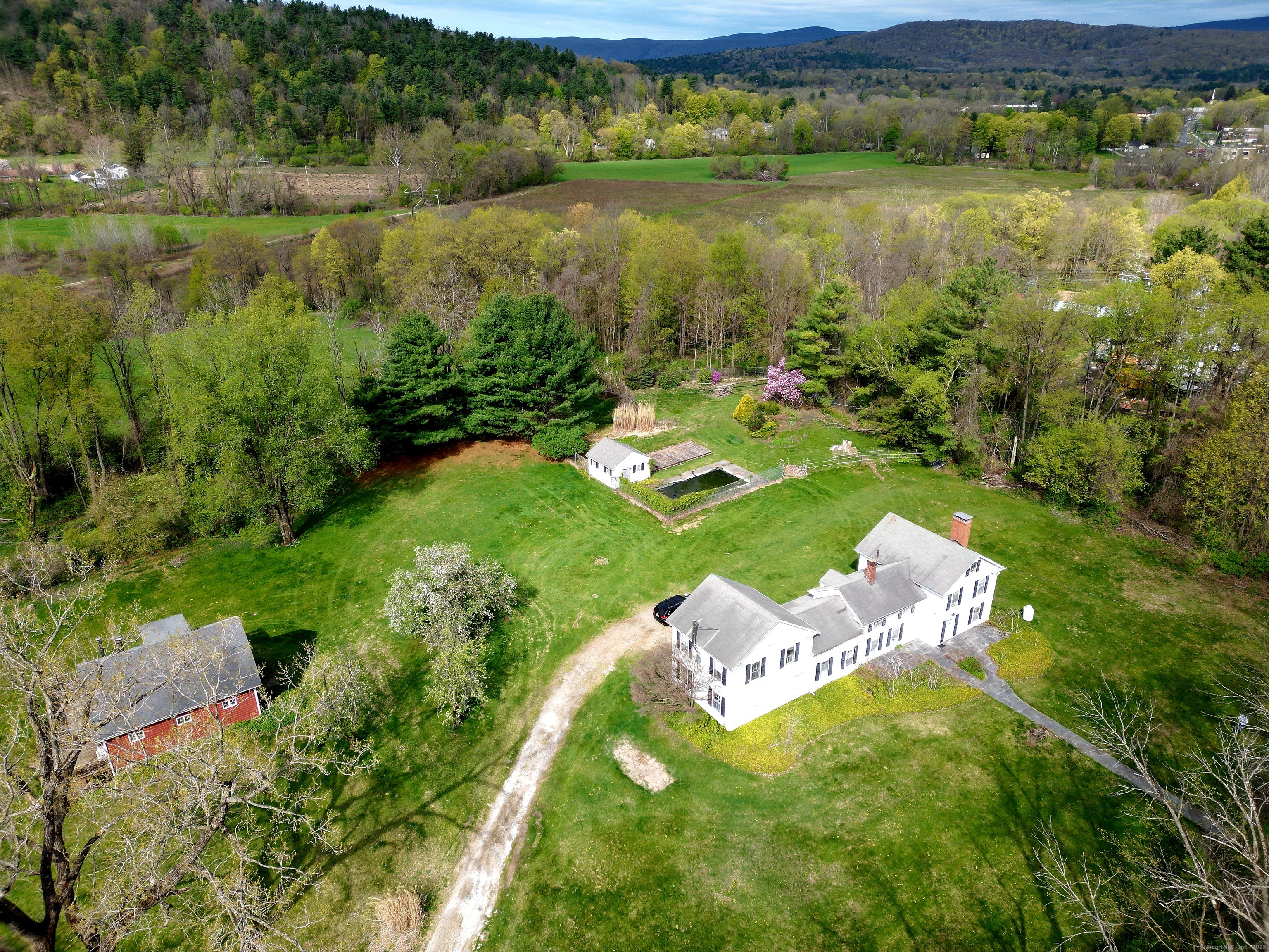 68 Main, North Canaan, Connecticut 06018
