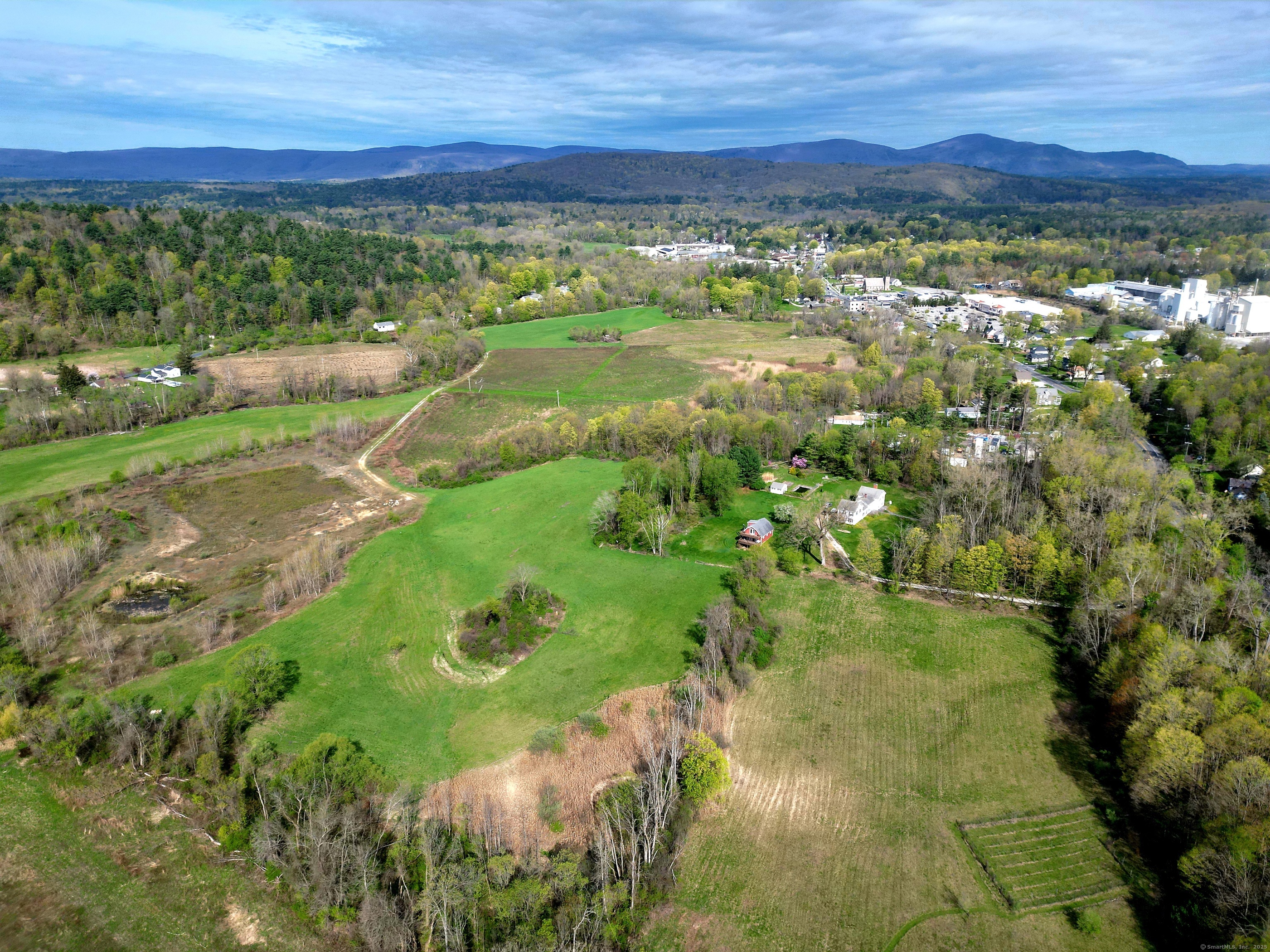 68 Main, North Canaan, Connecticut 06018