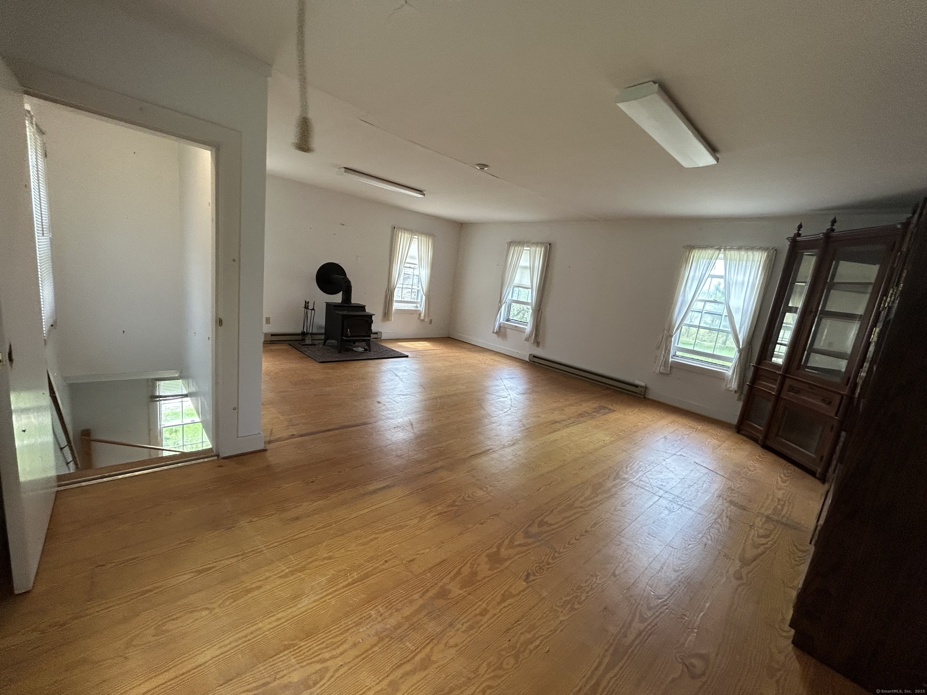 68 Main, North Canaan, Connecticut 06018