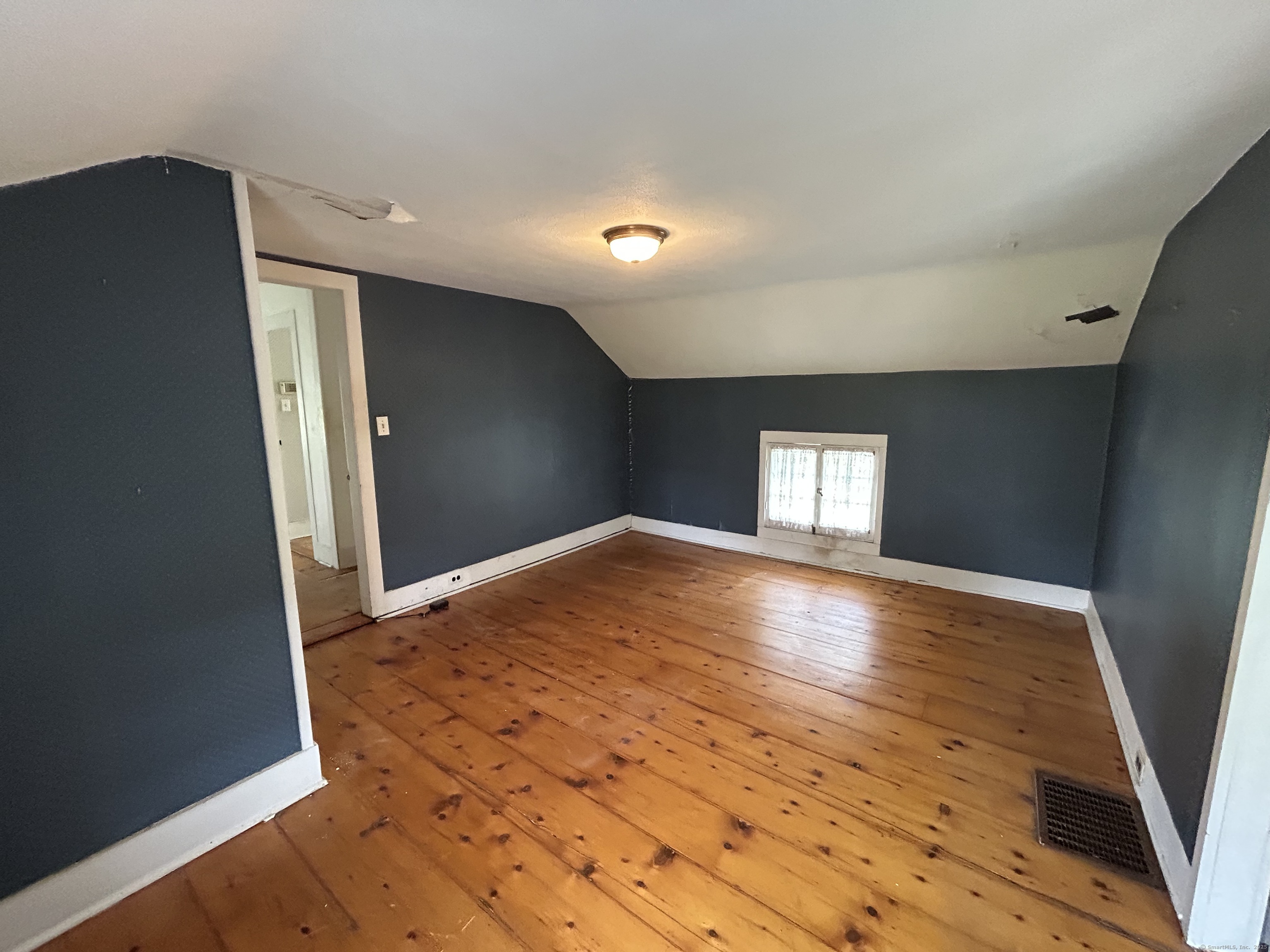 68 Main, North Canaan, Connecticut 06018
