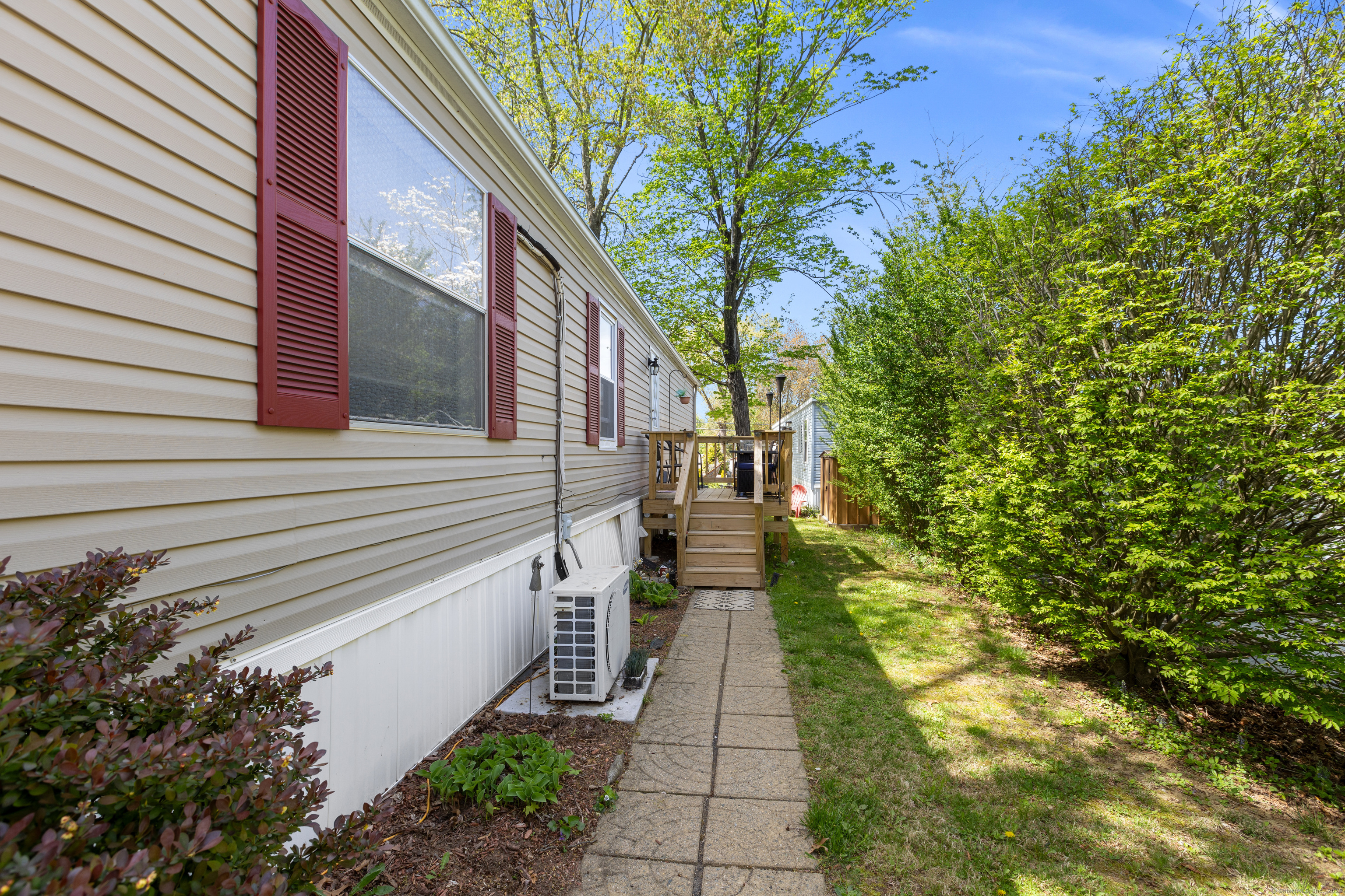 22 White Birch, Danbury, Connecticut 06811
