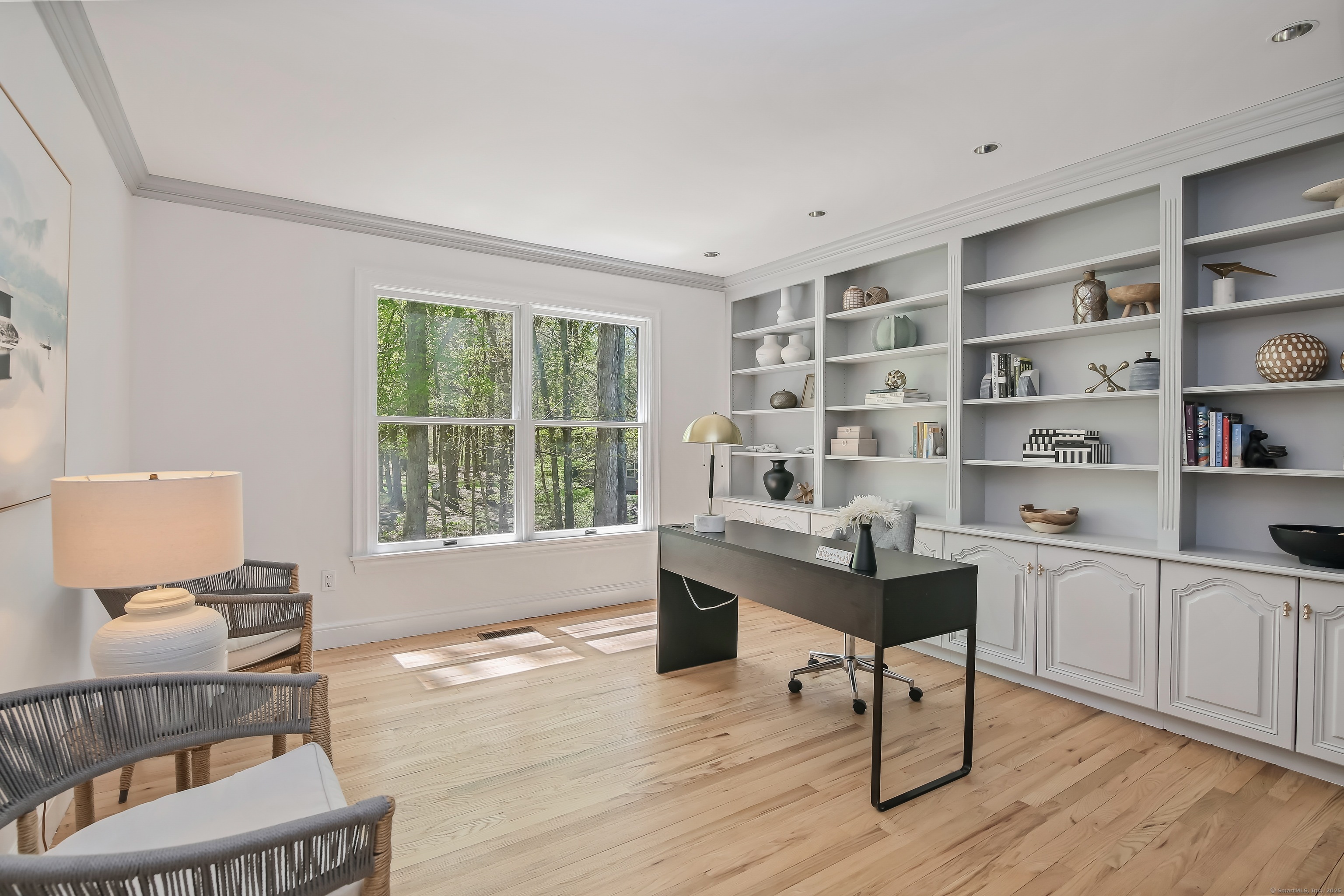 168 Cedarwood, Stamford, Connecticut 06903