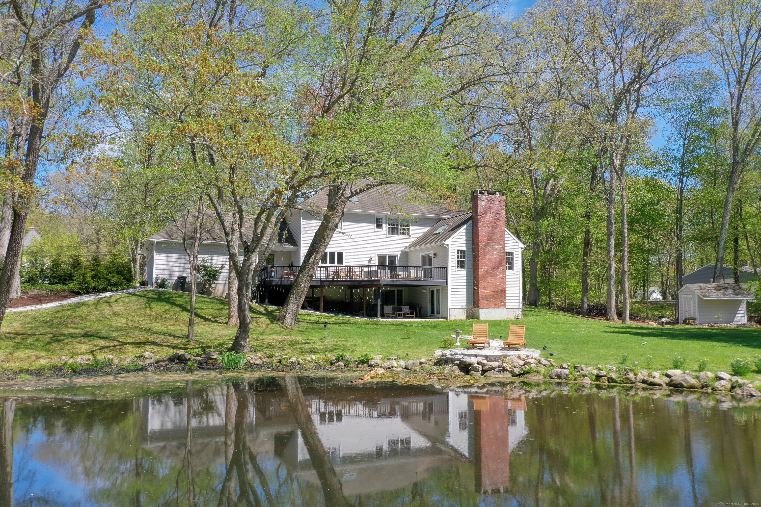 168 Cedarwood, Stamford, Connecticut 06903