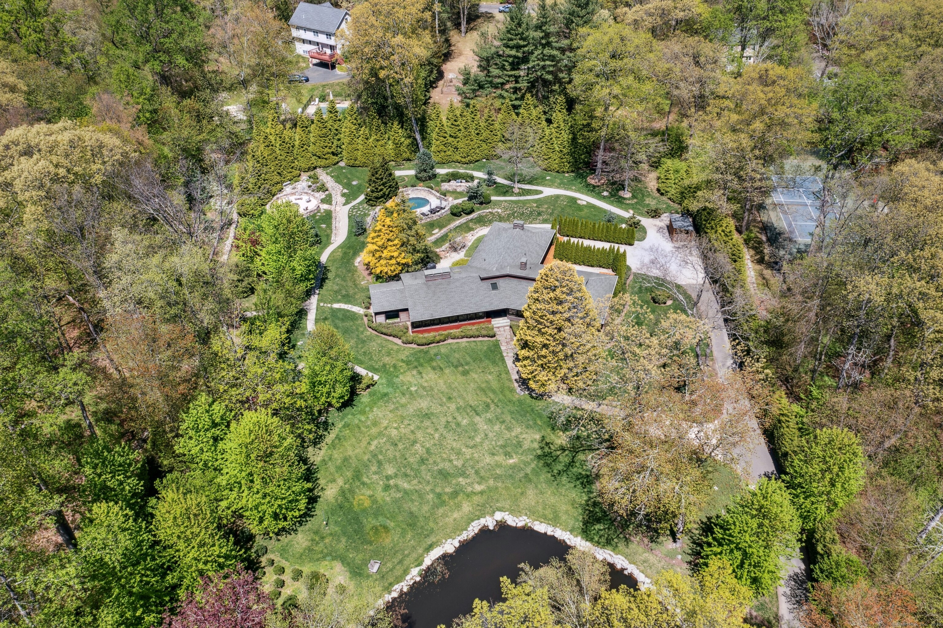 71 Boulderol, Stamford, Connecticut 06903