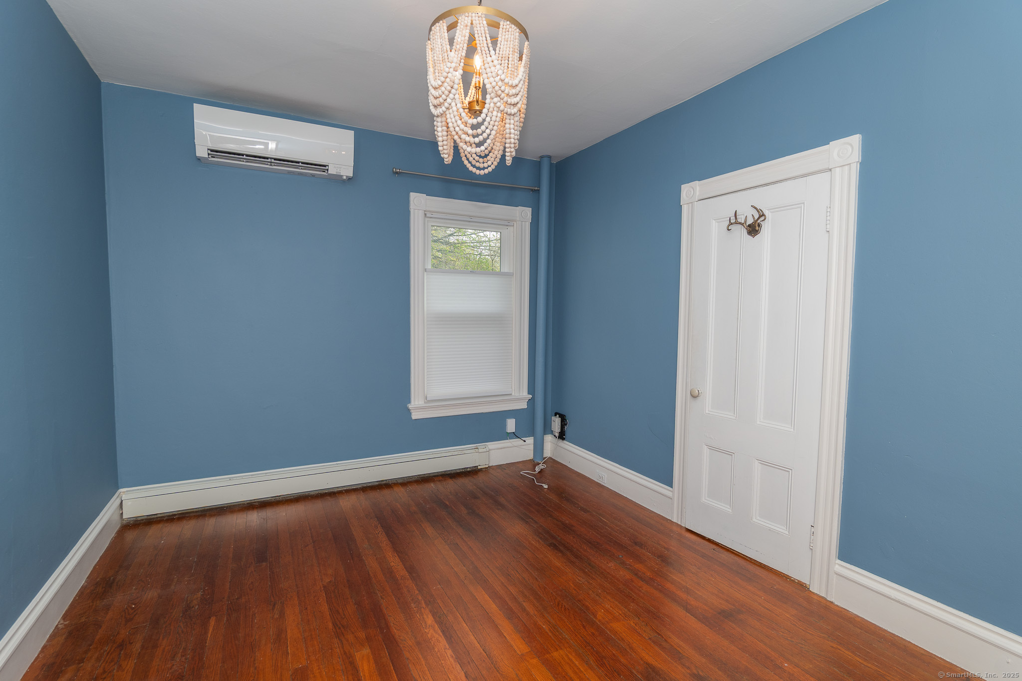 172 Doyle, Unknown RI City, 02906, 2 Bedrooms Bedrooms, ,1 BathroomBathrooms,Condo/co-op For Sale,For Sale,Doyle,24092709