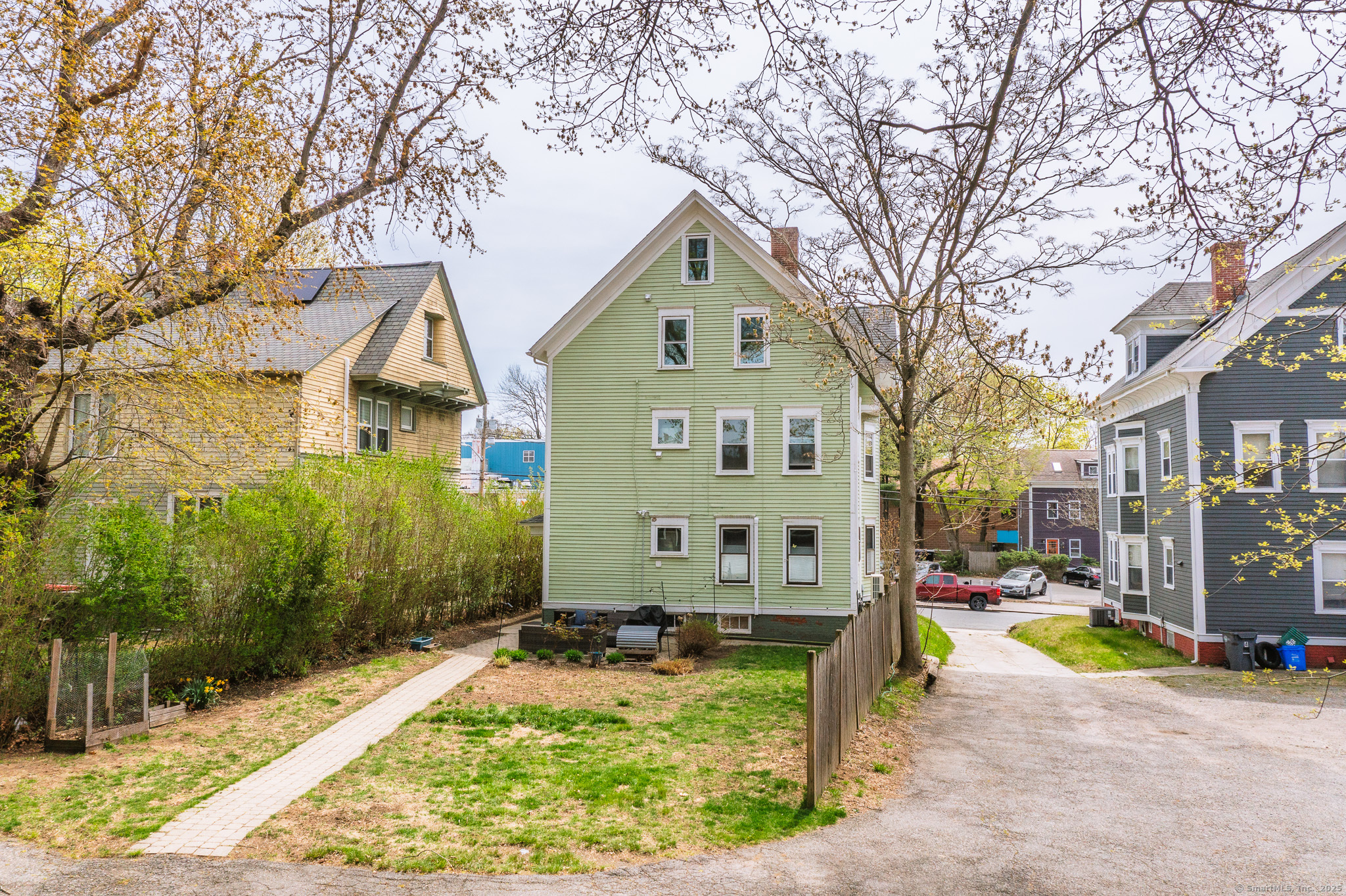 172 Doyle, Unknown RI City, 02906, 2 Bedrooms Bedrooms, ,1 BathroomBathrooms,Condo/co-op For Sale,For Sale,Doyle,24092709