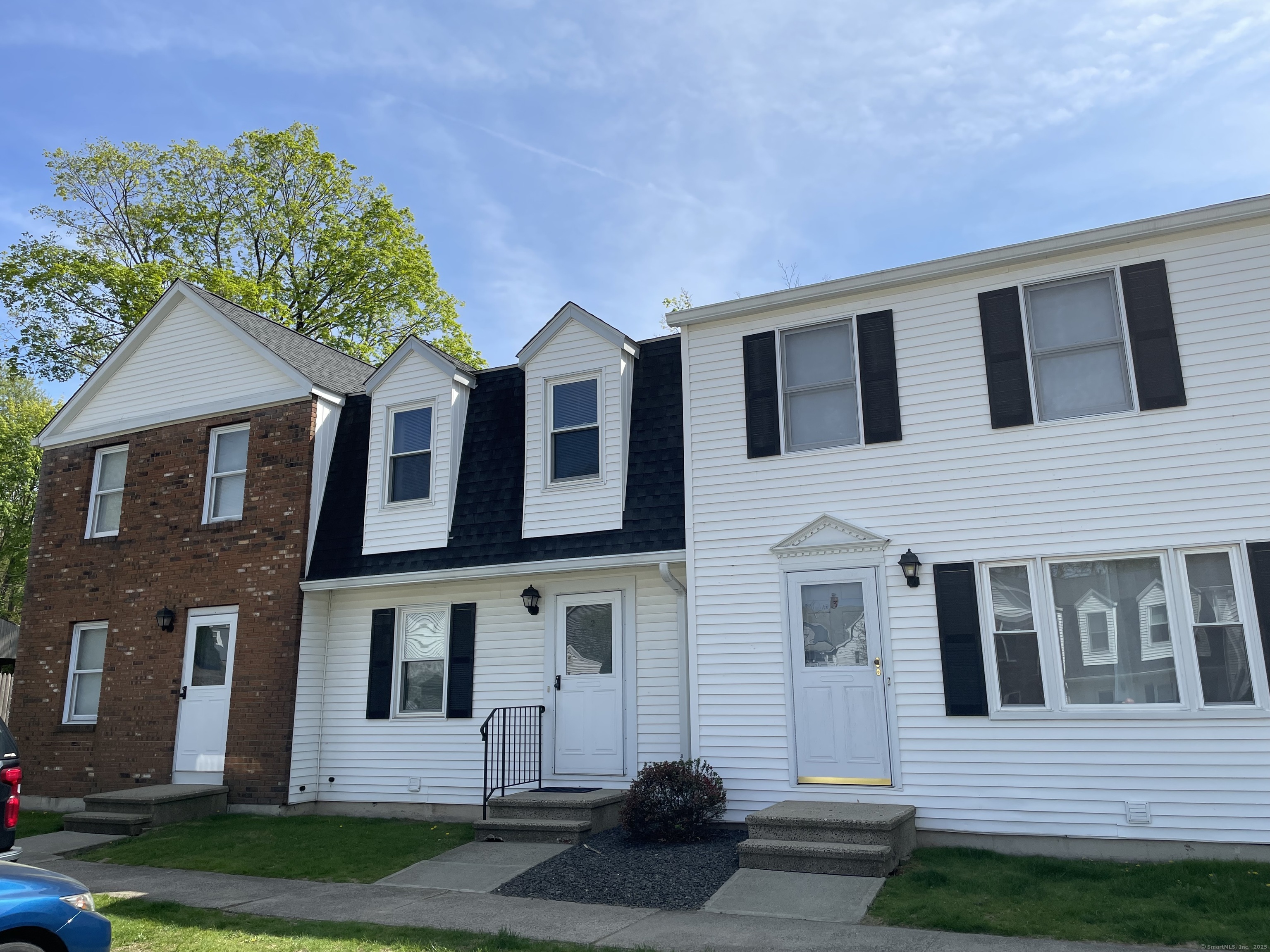 2 Colonial, Shelton, Connecticut 06484