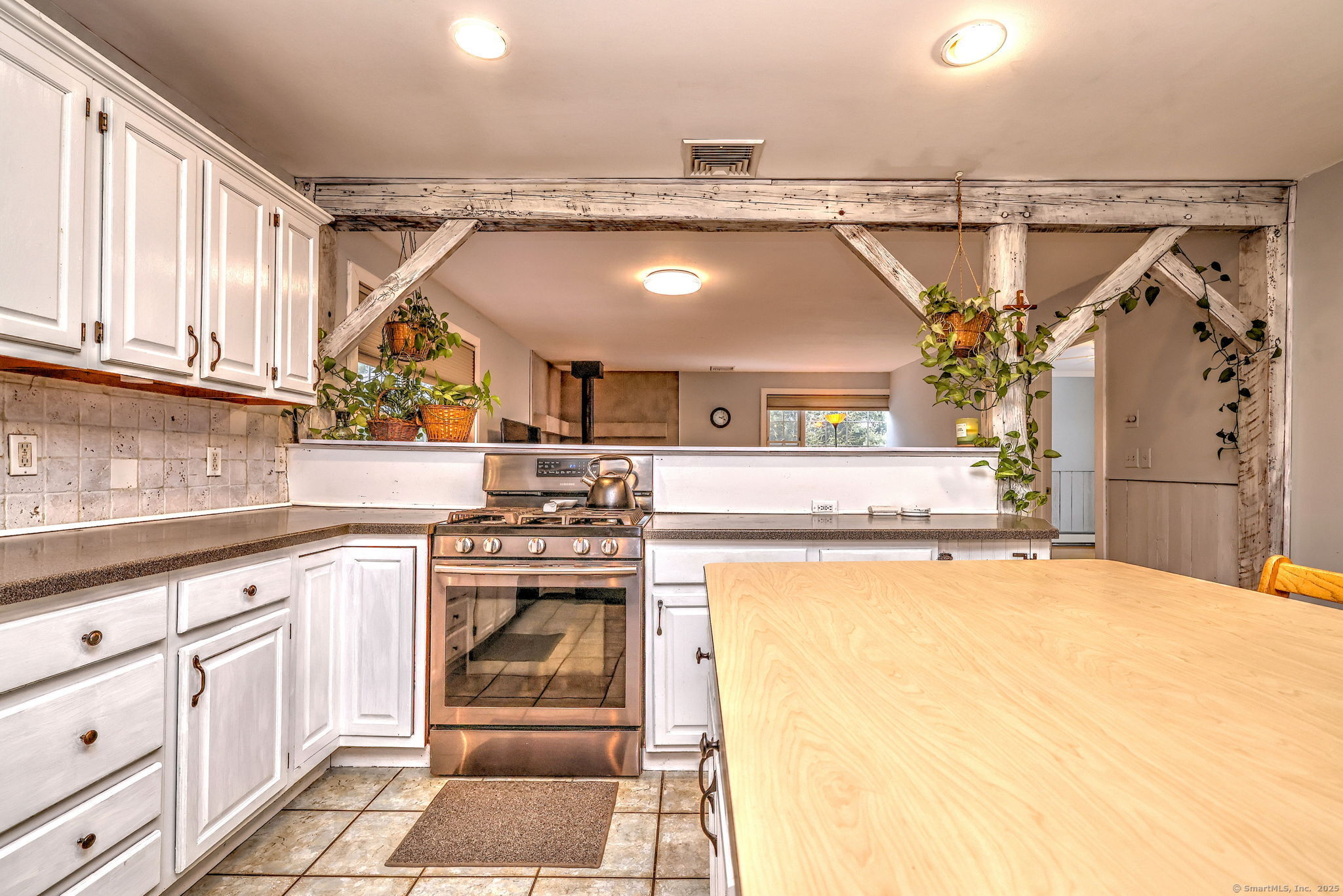 104 South, Morris, Connecticut 06763
