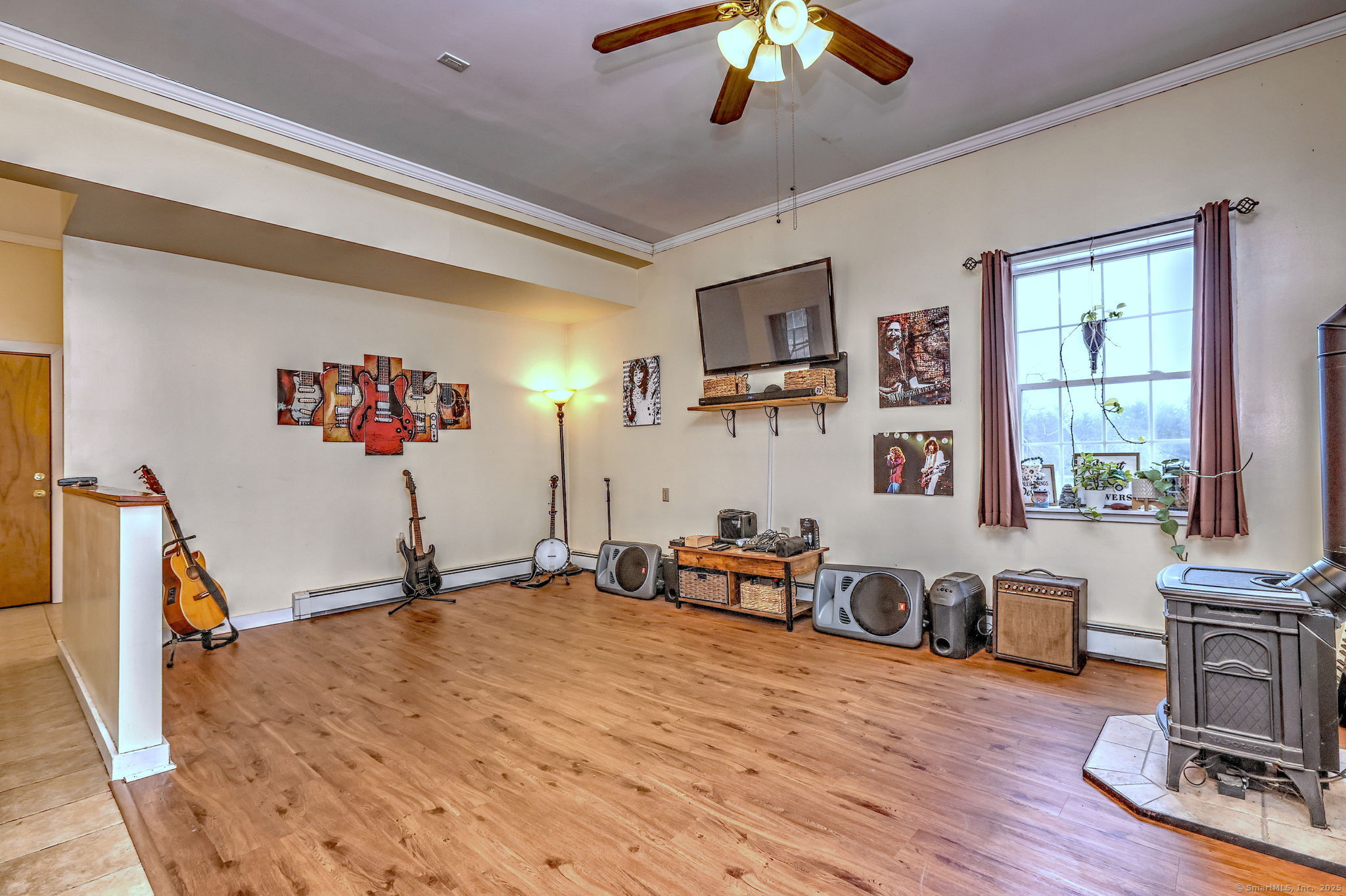 104 South, Morris, Connecticut 06763