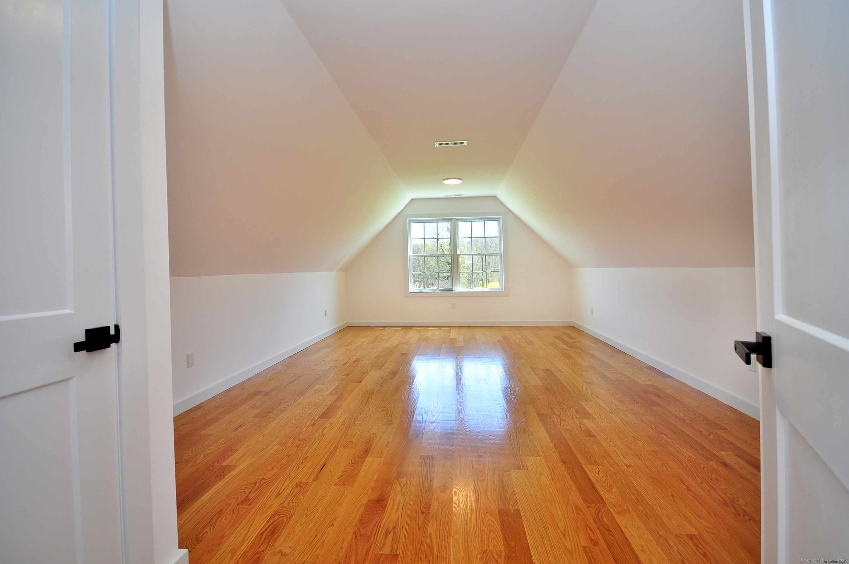 137 Buell, Litchfield, Connecticut 06759