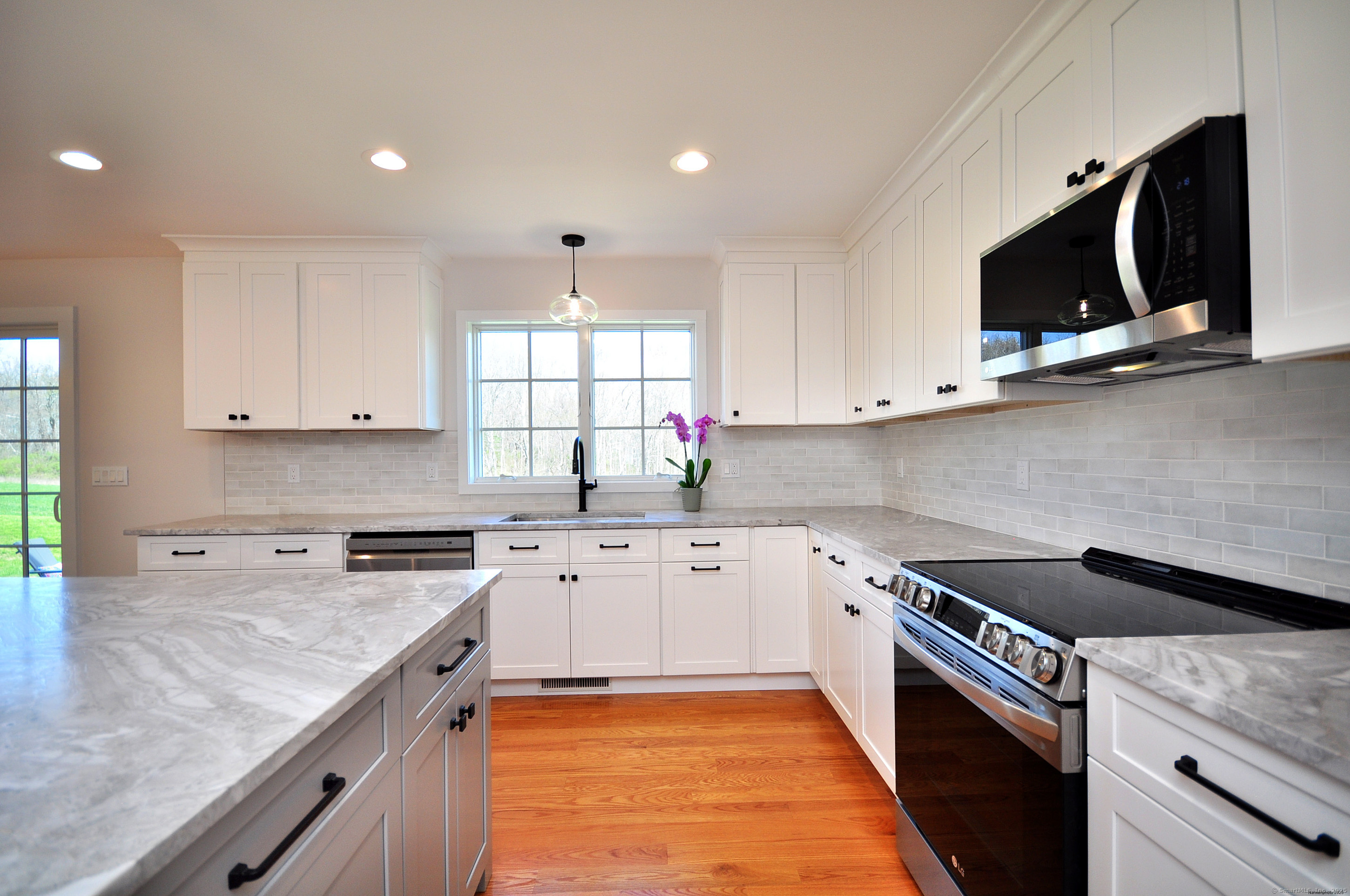 137 Buell, Litchfield, Connecticut 06759