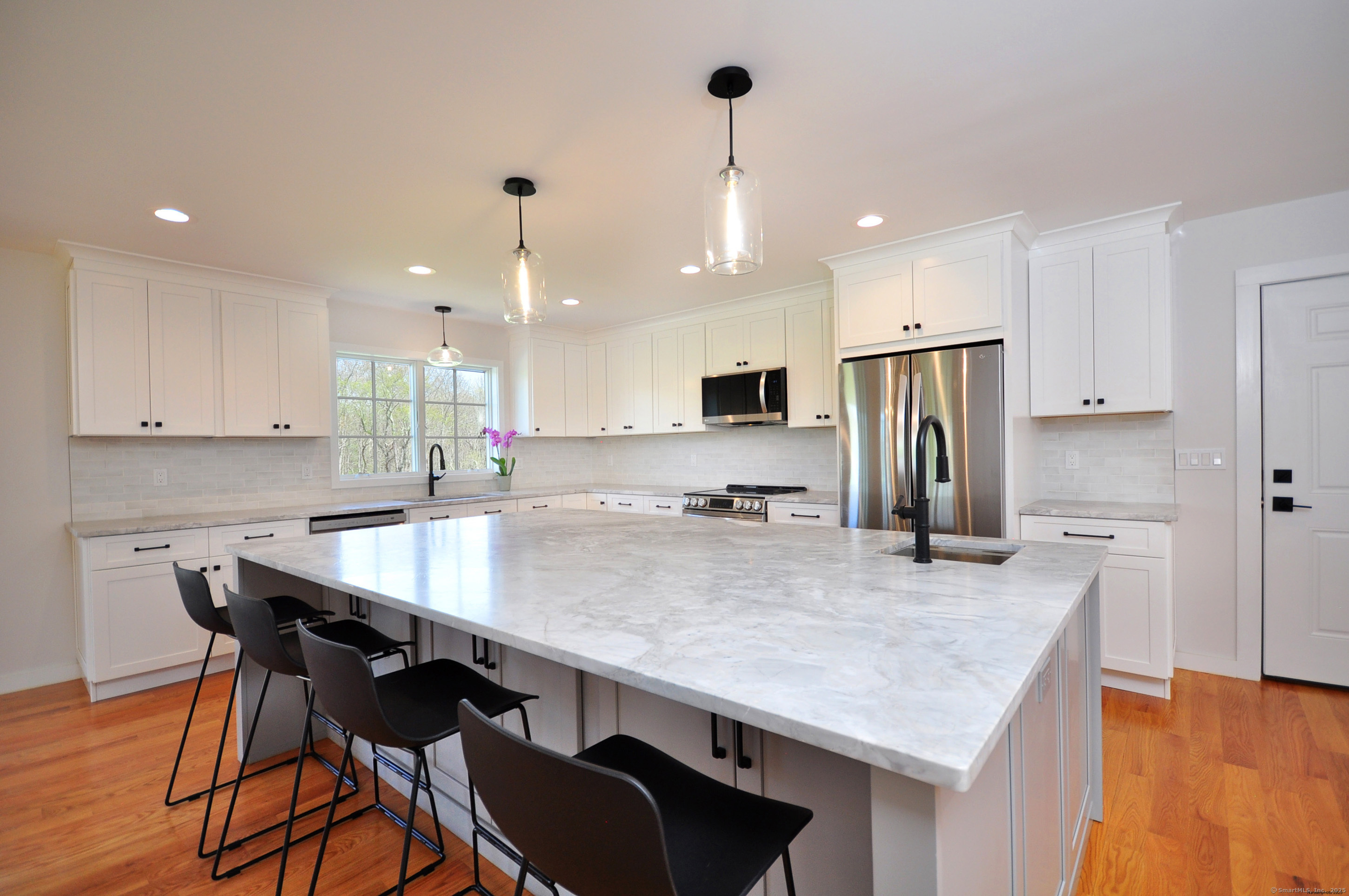137 Buell, Litchfield, Connecticut 06759
