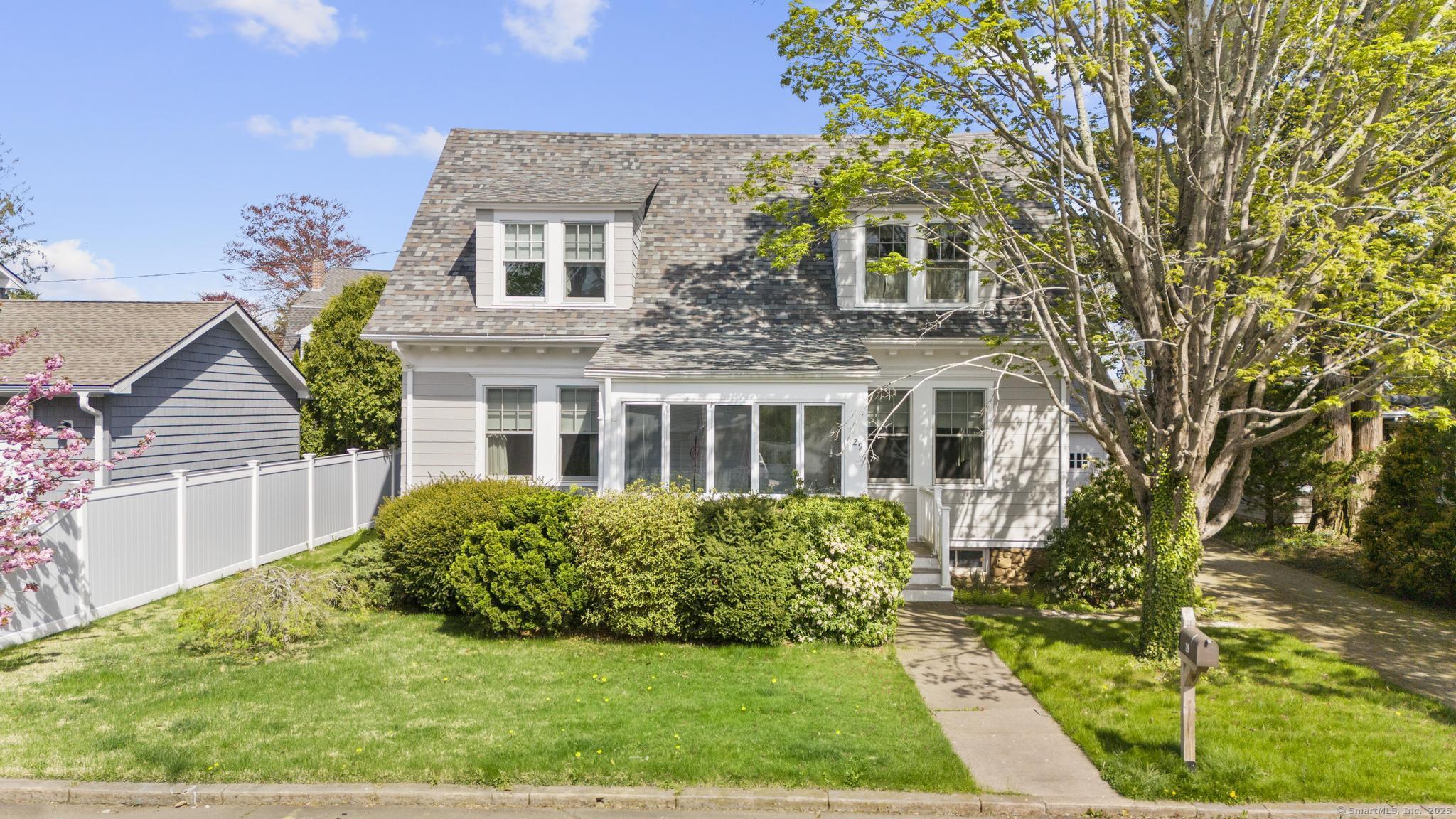 29 Crescent Bluff, Branford, Connecticut 06405