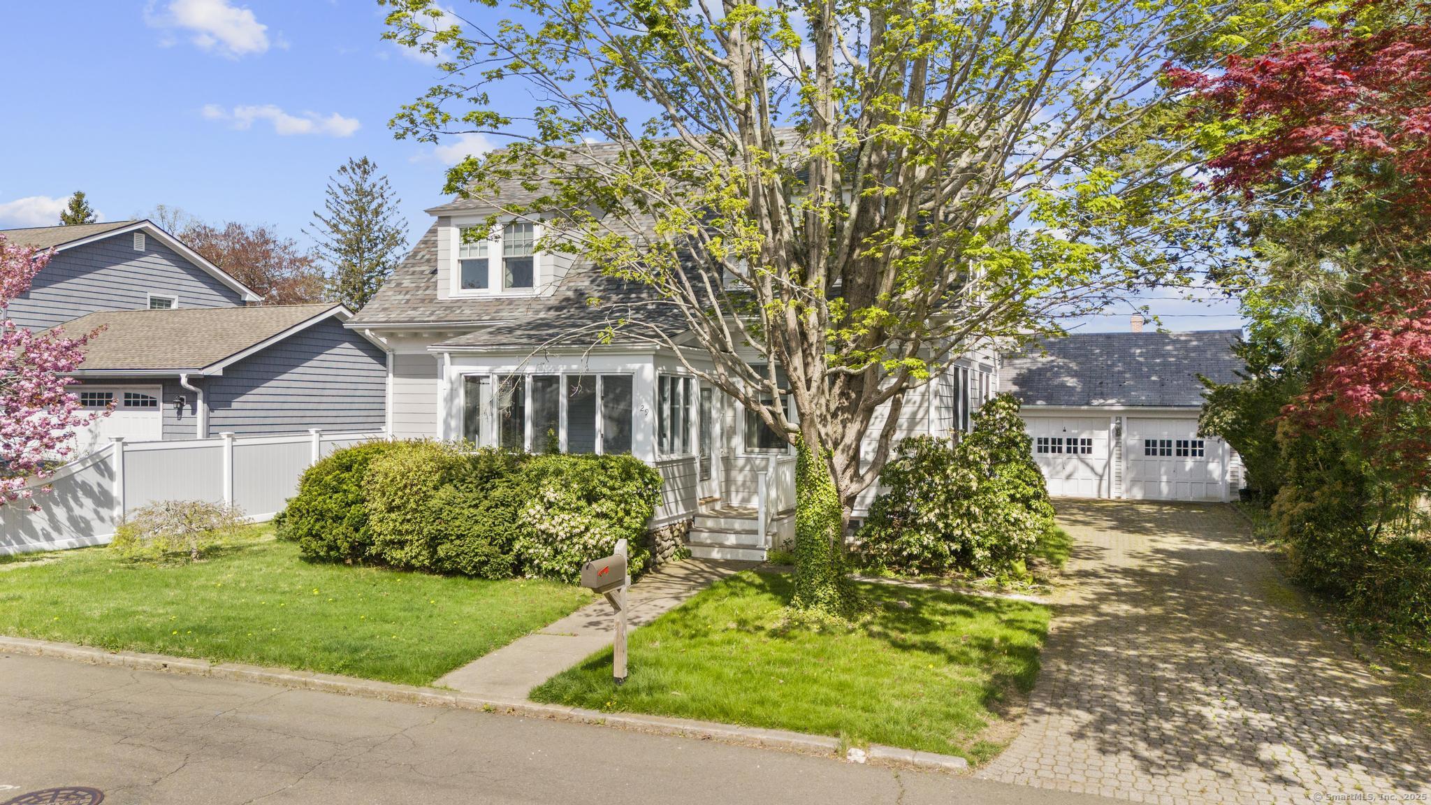 29 Crescent Bluff, Branford, Connecticut 06405