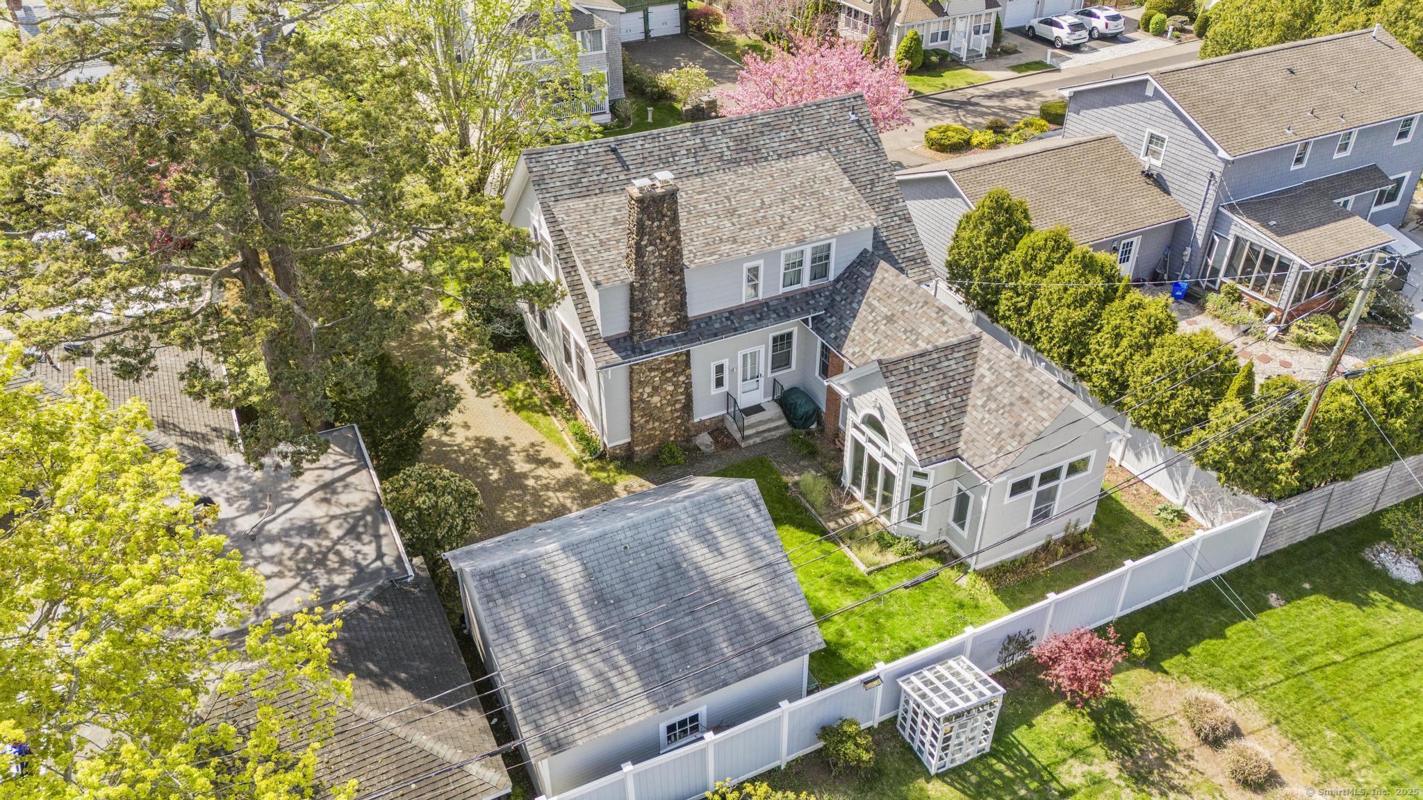 29 Crescent Bluff, Branford, Connecticut 06405