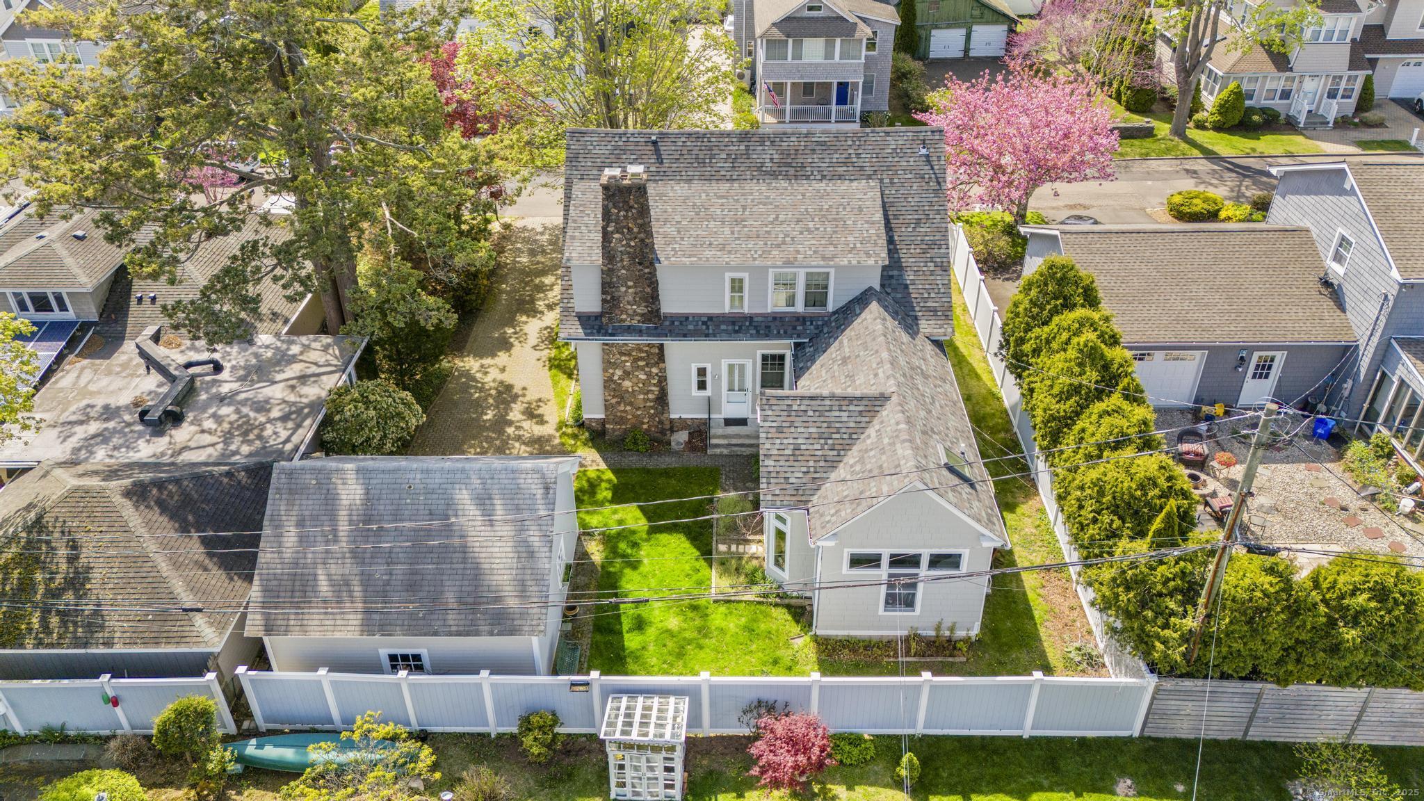 29 Crescent Bluff, Branford, Connecticut 06405
