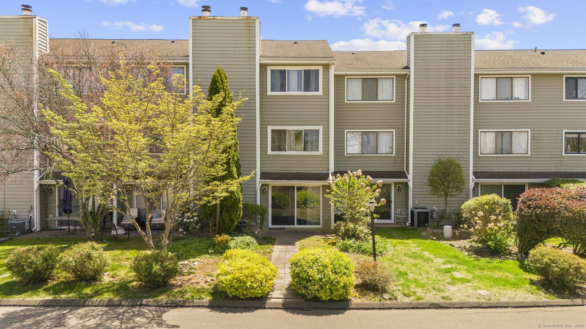 215 Monticello, Branford, Connecticut 06405