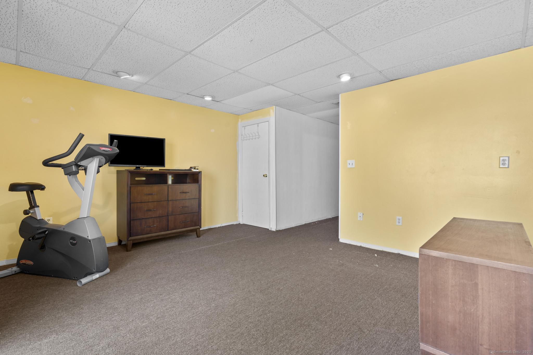 215 Monticello, Branford, Connecticut 06405