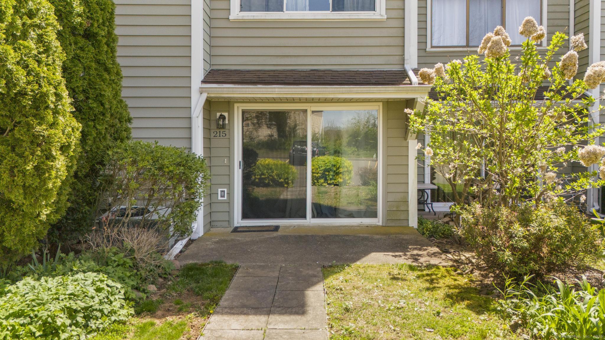 215 Monticello, Branford, Connecticut 06405