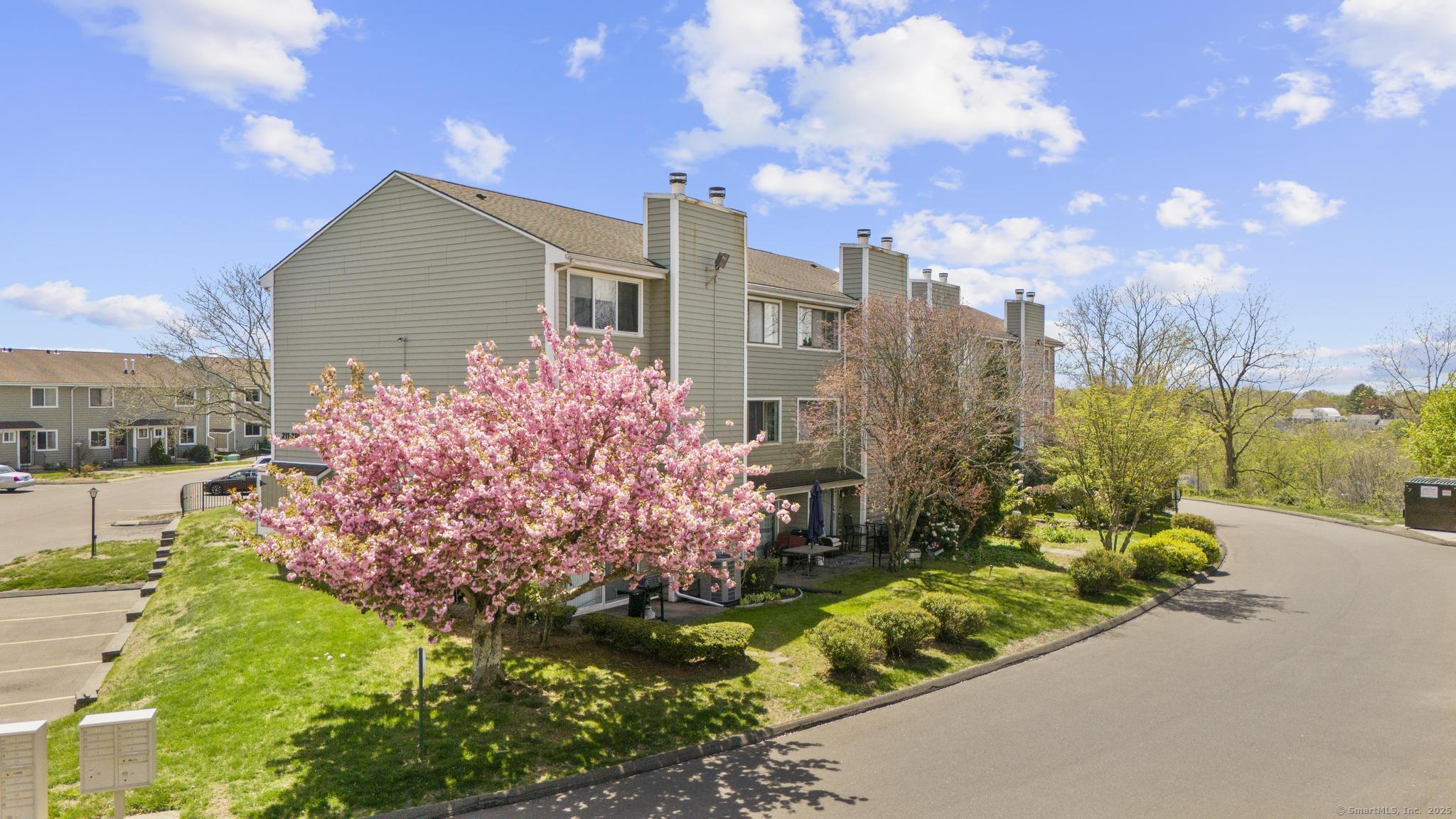 215 Monticello, Branford, Connecticut 06405