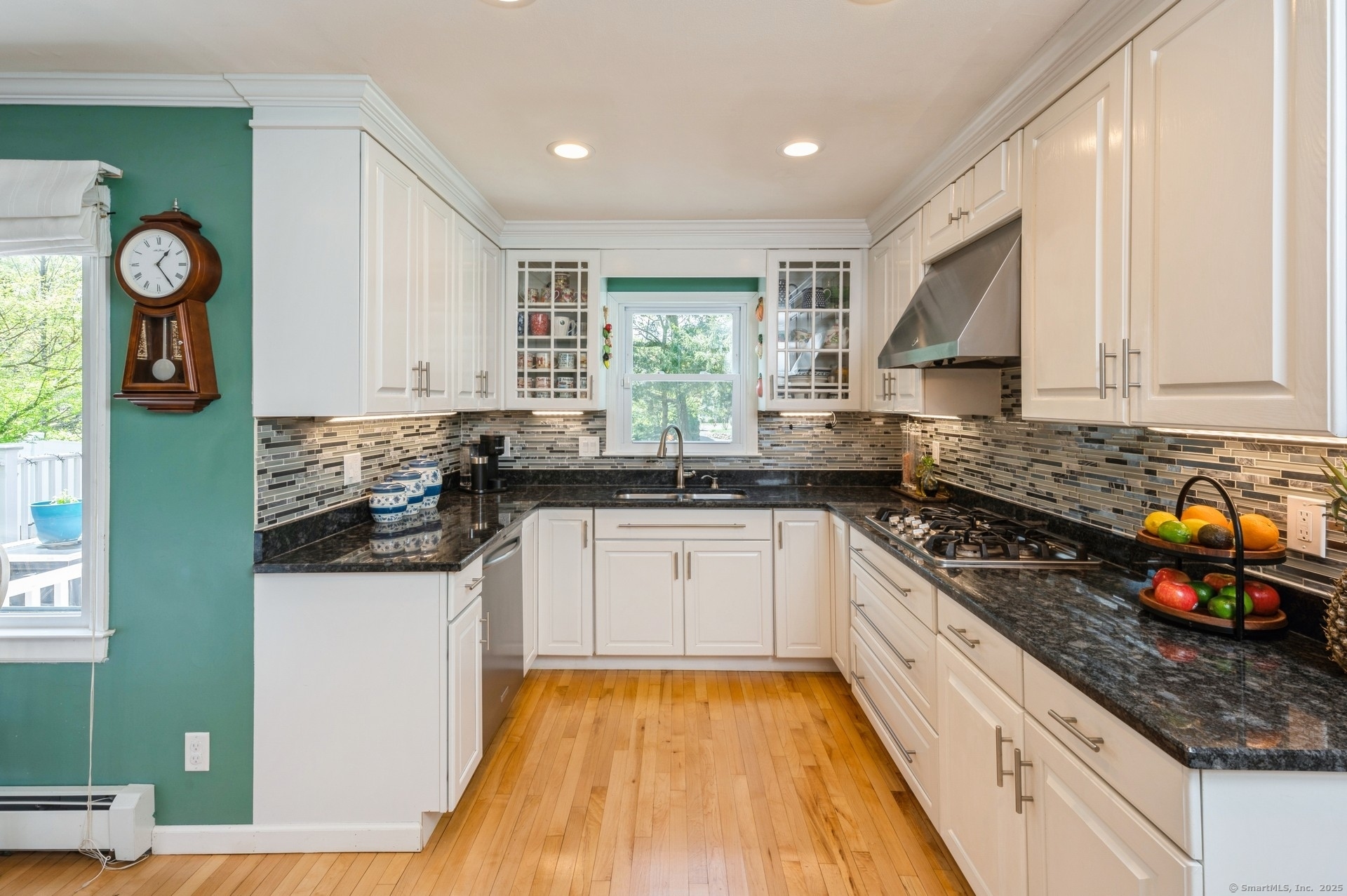 35 Hampton, Stamford, Connecticut 06903