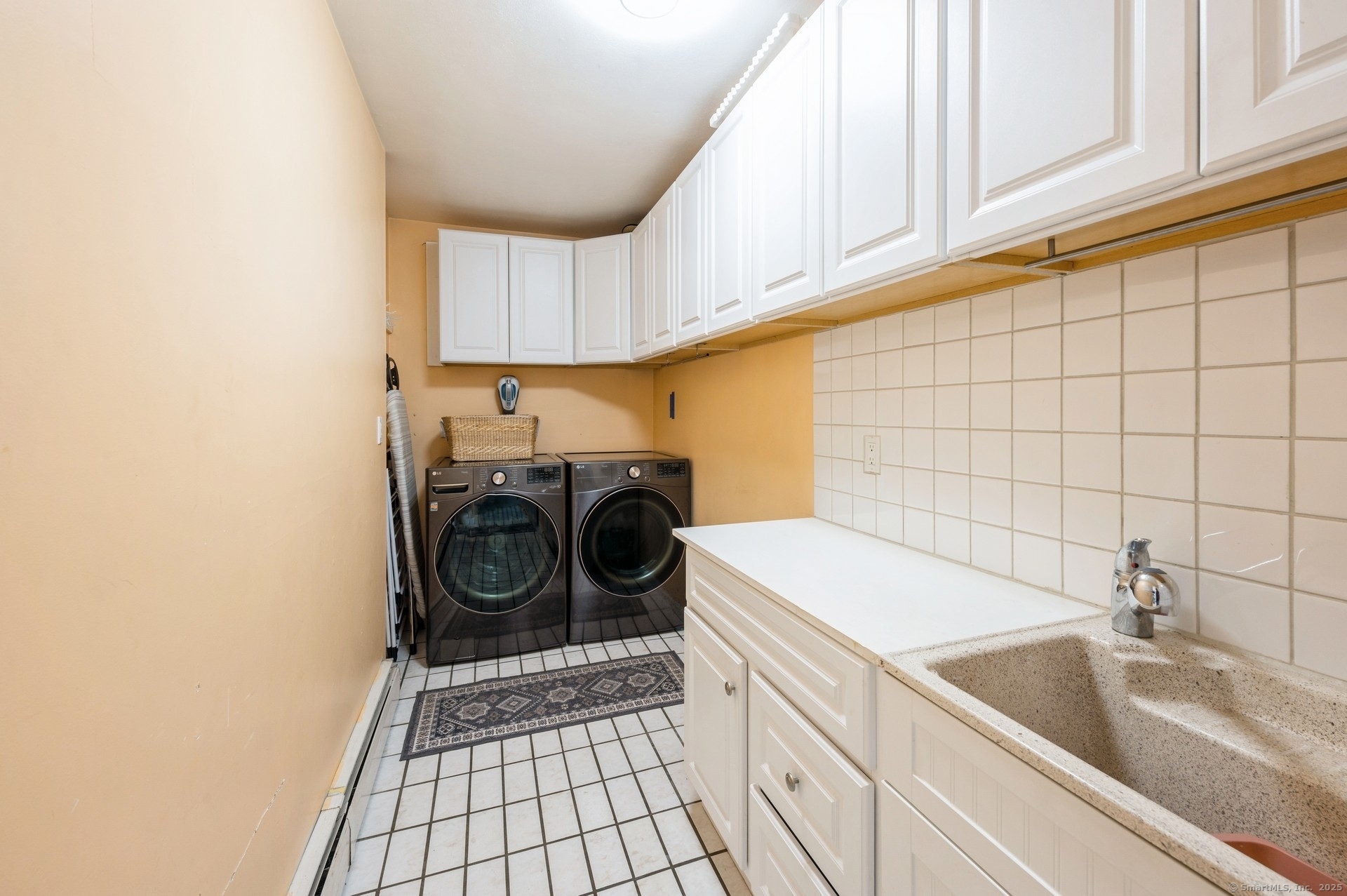 35 Hampton, Stamford, Connecticut 06903