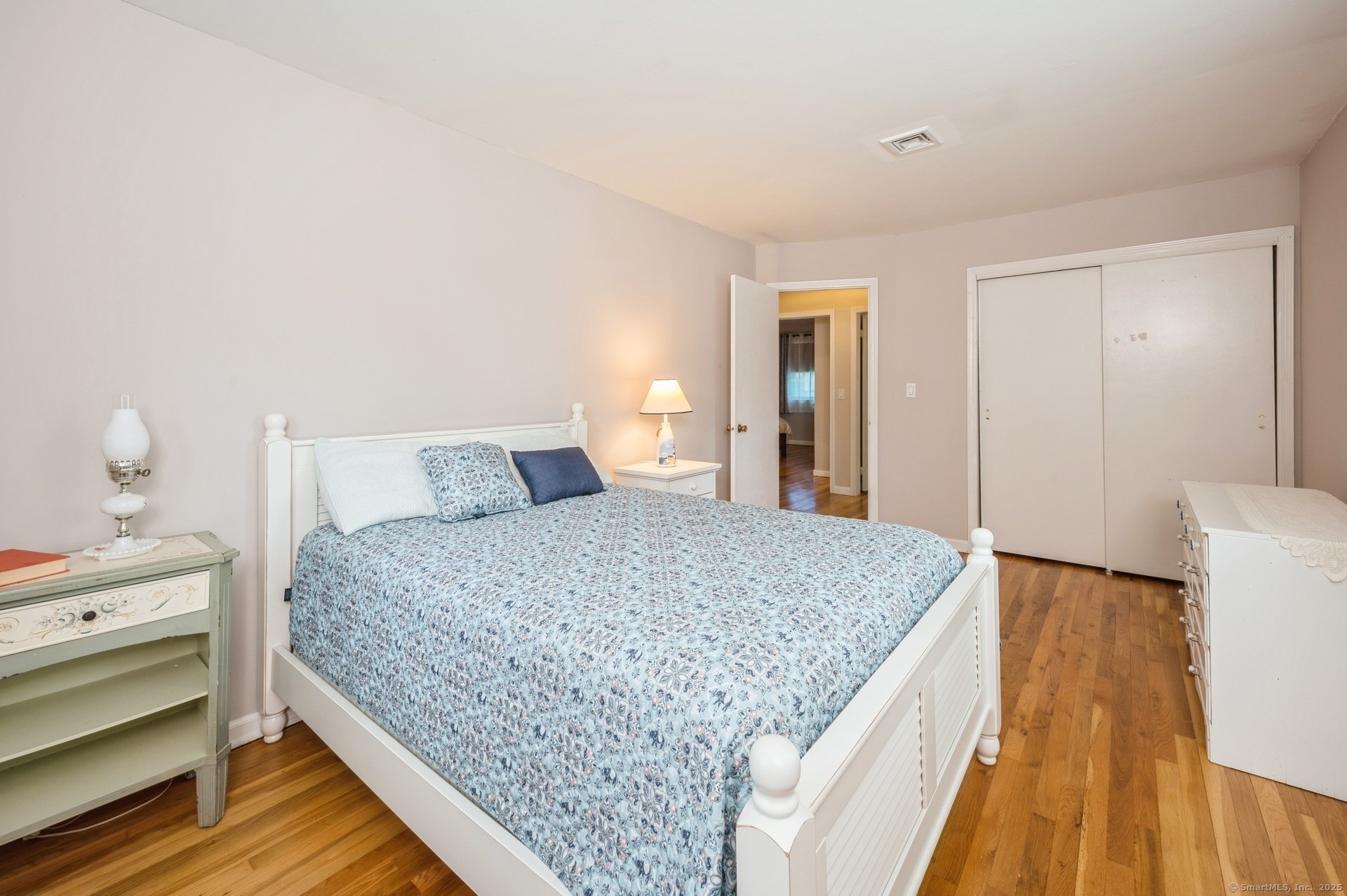 35 Hampton, Stamford, Connecticut 06903