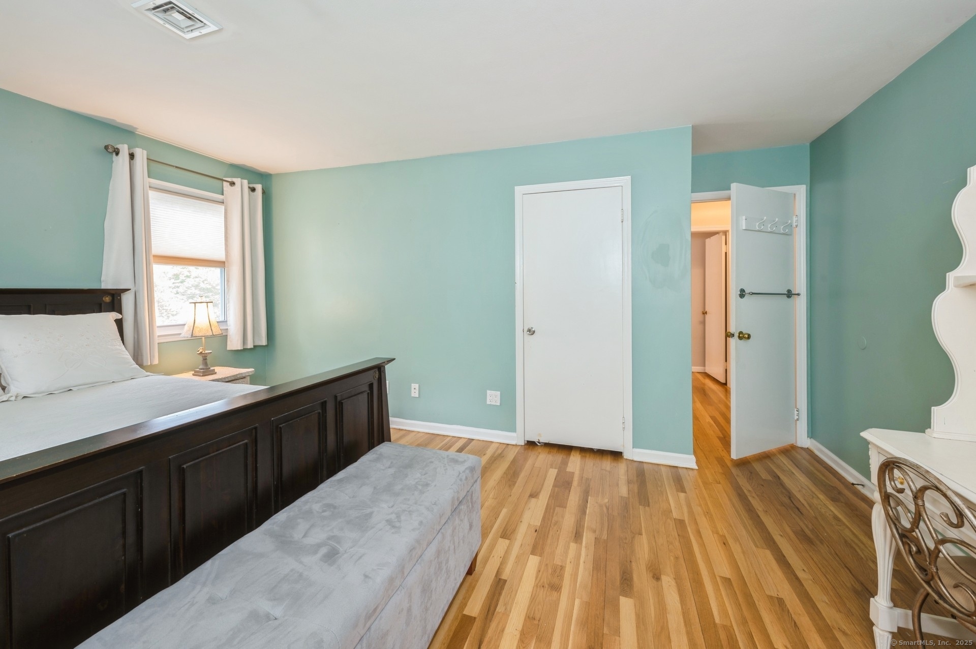35 Hampton, Stamford, Connecticut 06903