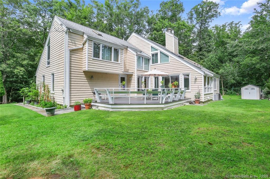 19 Northwood, Stamford, Connecticut 06903