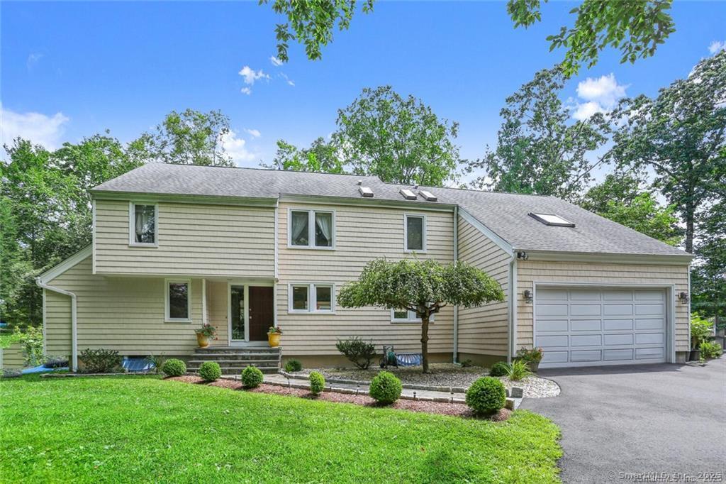 19 Northwood, Stamford, Connecticut 06903