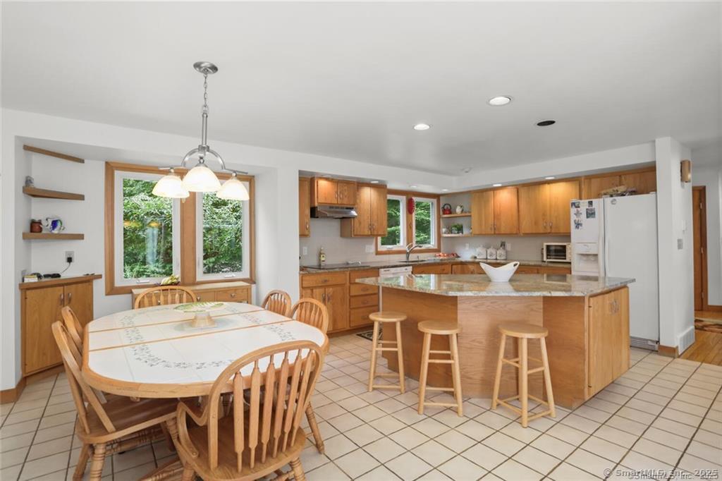 19 Northwood, Stamford, Connecticut 06903