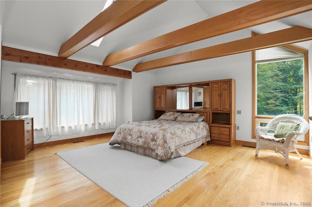 19 Northwood, Stamford, Connecticut 06903