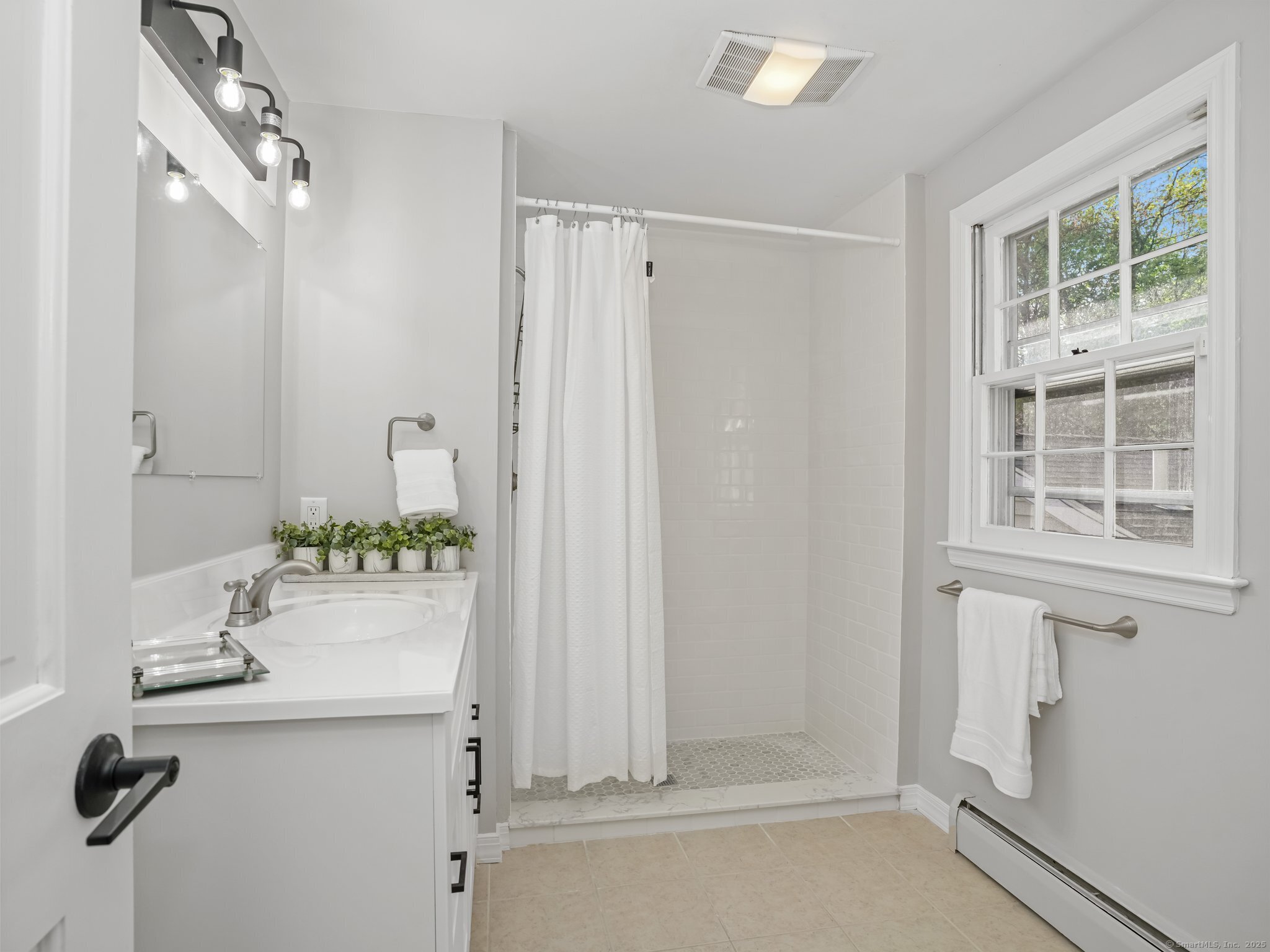 44 Buckingham Ridge, Wilton, Connecticut 06897