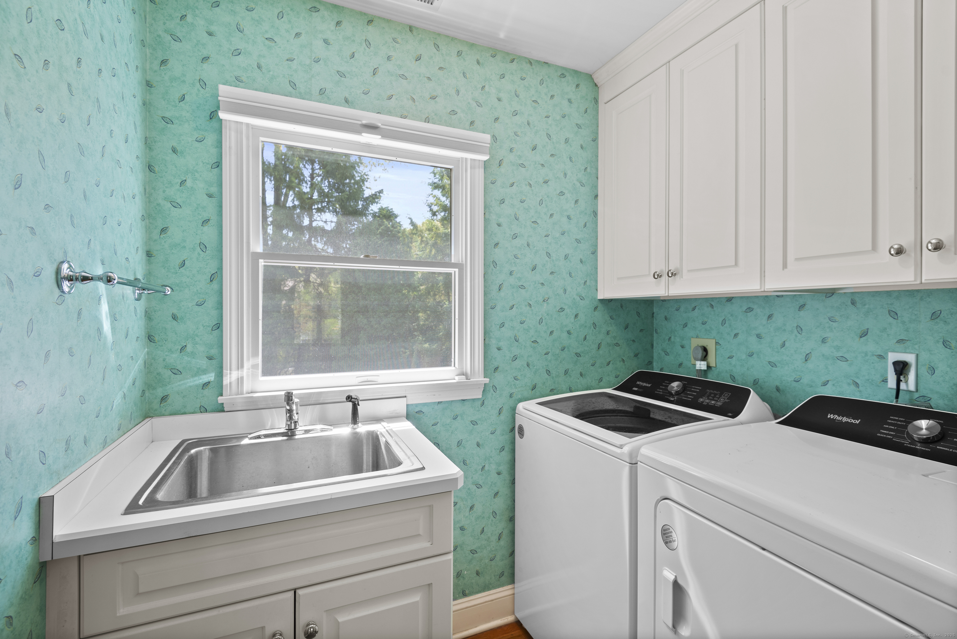 99 Woodland, New Canaan, Connecticut 06840