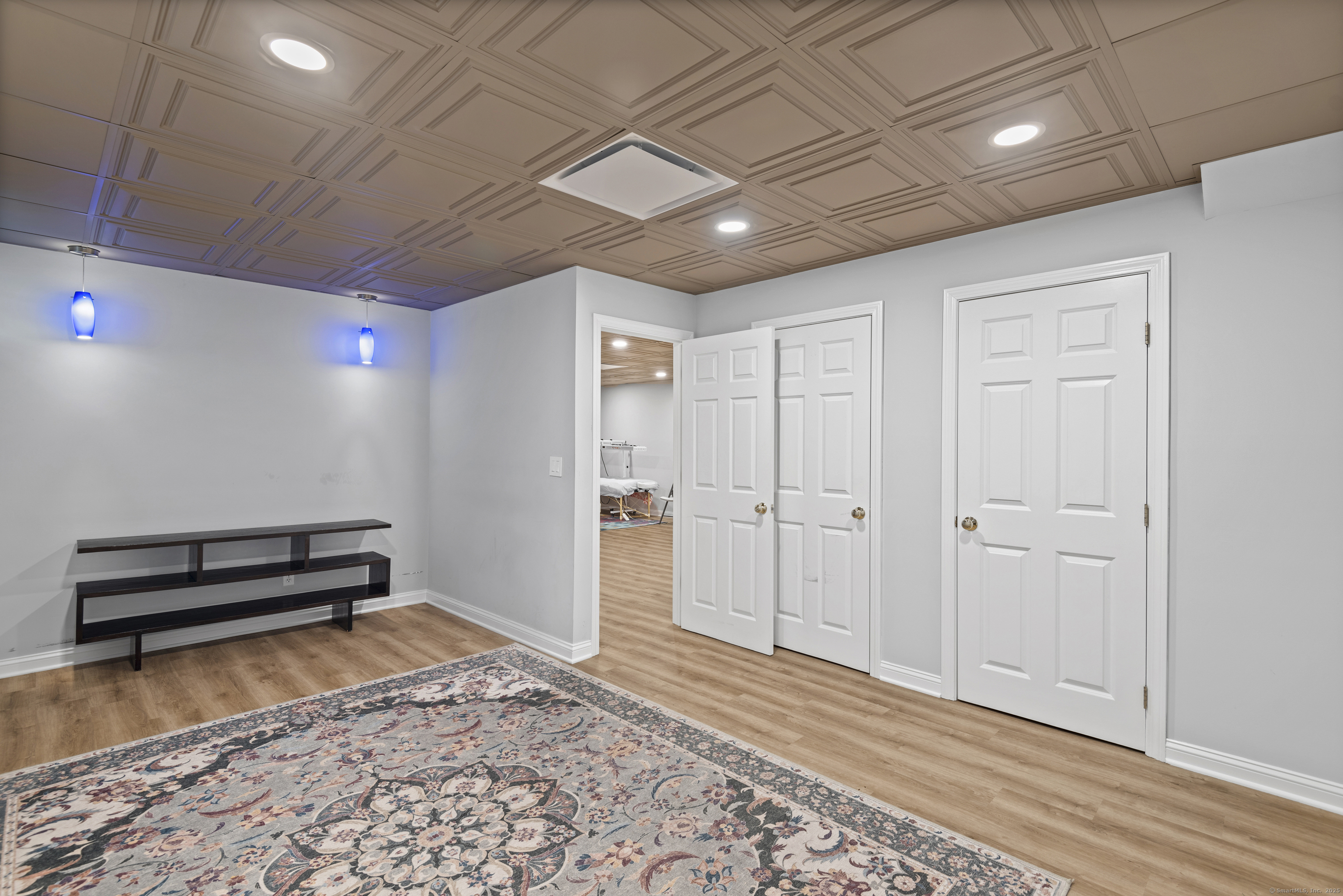 99 Woodland, New Canaan, Connecticut 06840